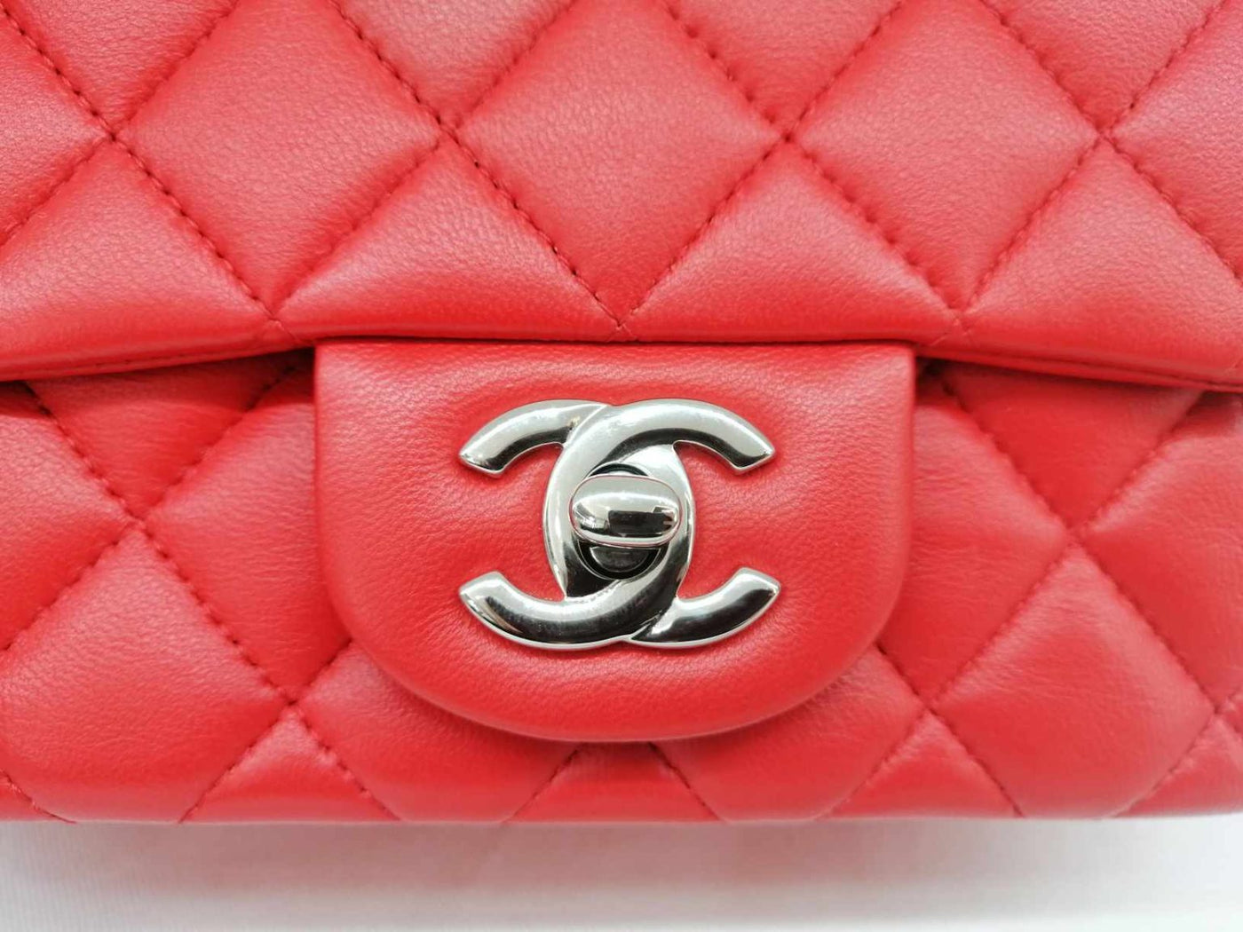 CHANEL TIMELESS MINI ROSSA
