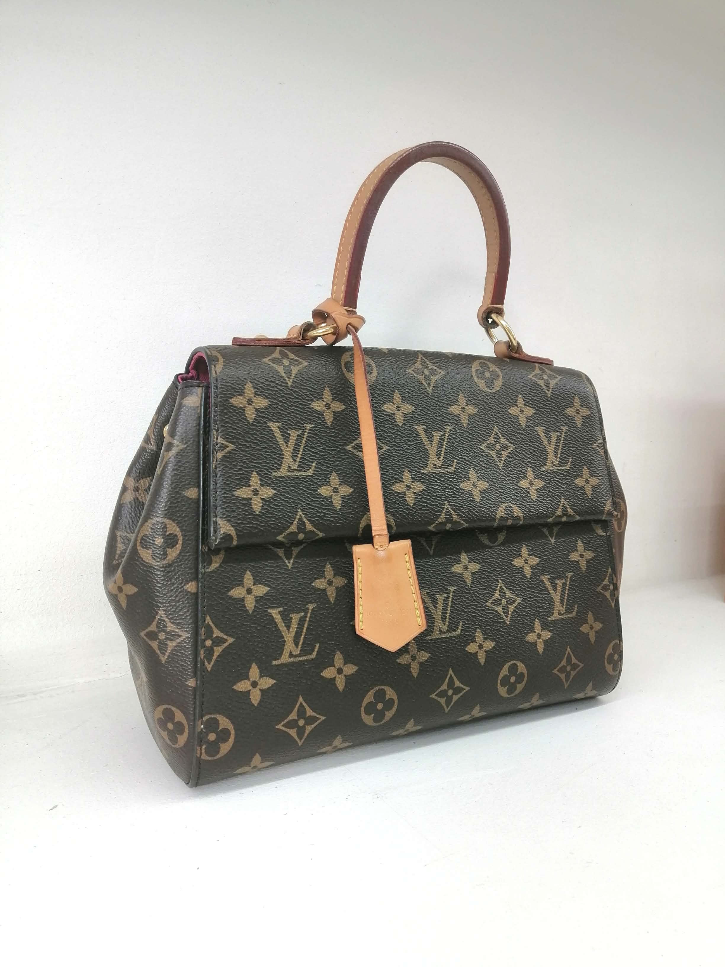 LOUIS VUITTON CLUNY BB