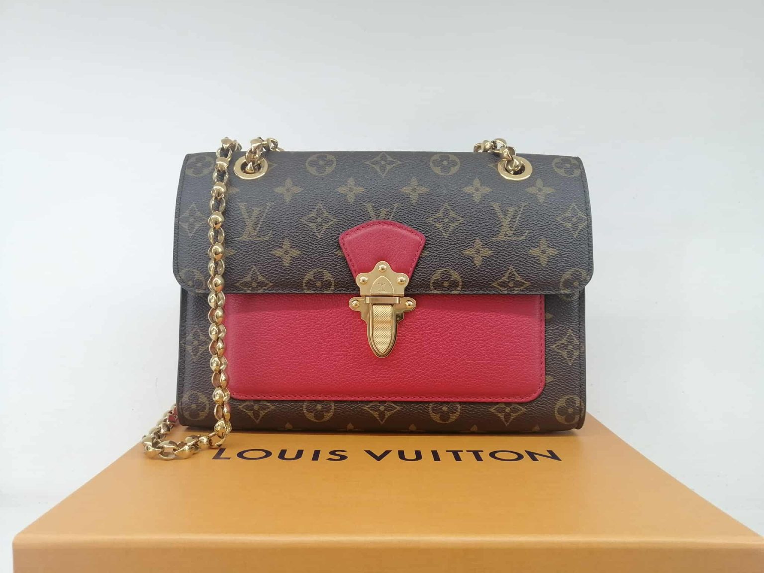 Louis Vuitton Victoire r.