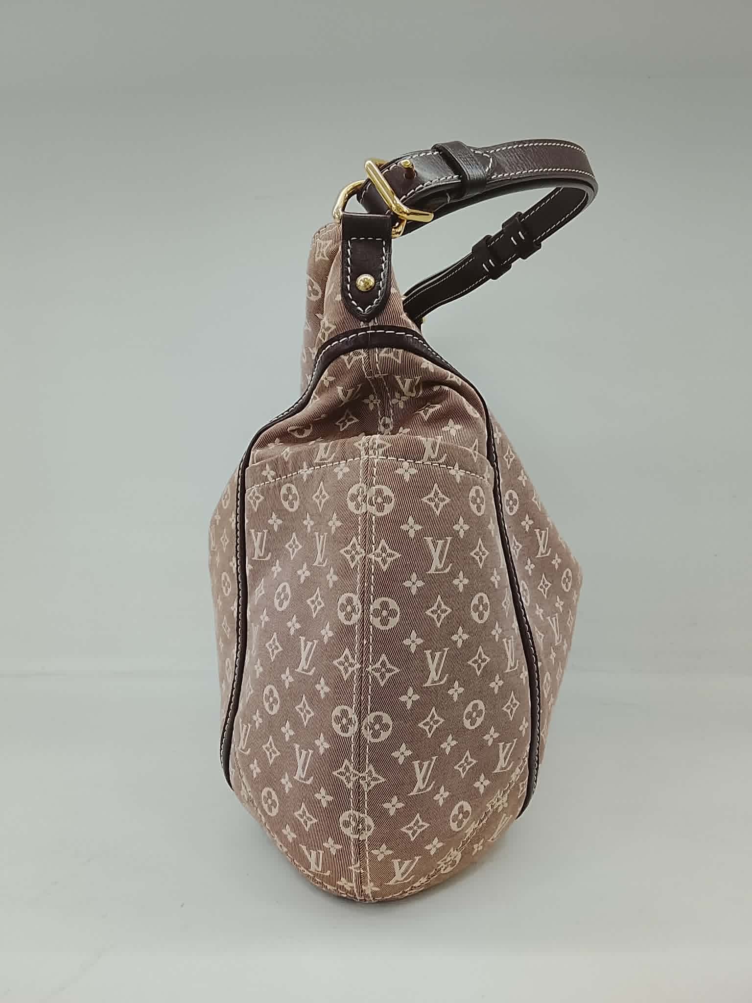 LOUIS VUITTON  HOBO ROMANCE