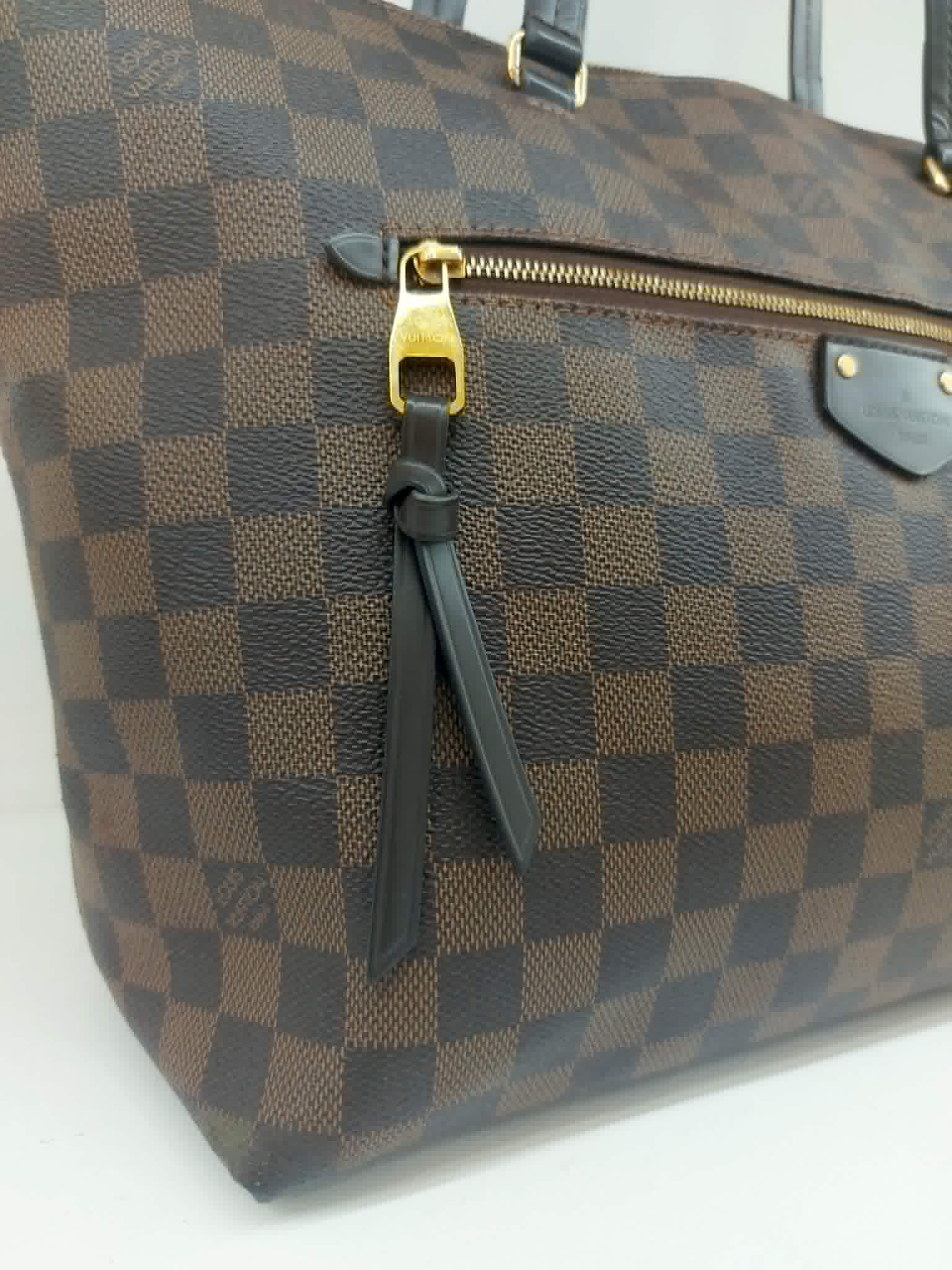 LOUIS VUITTON IENA
