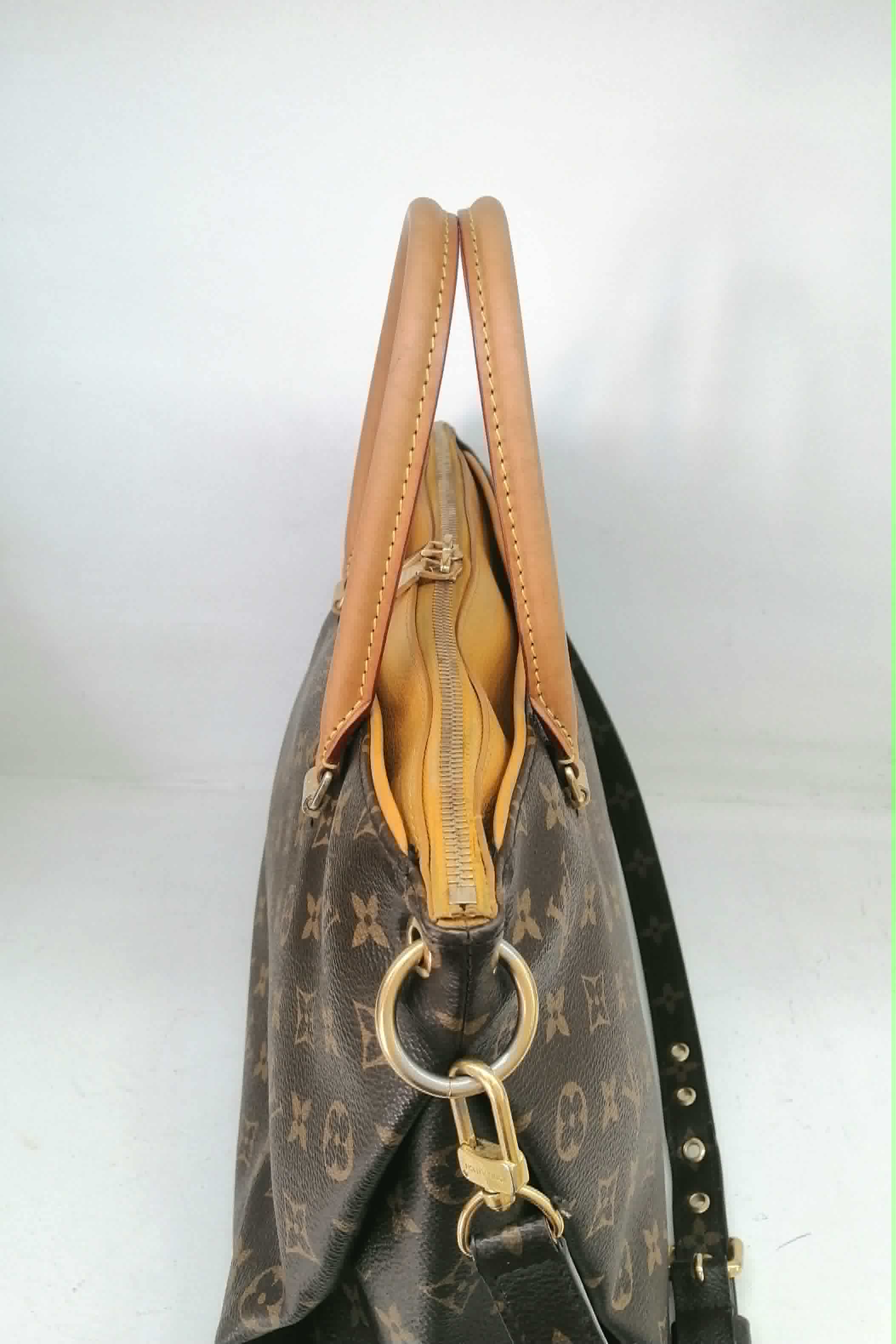 LOUIS VUITTON PALLAS MM