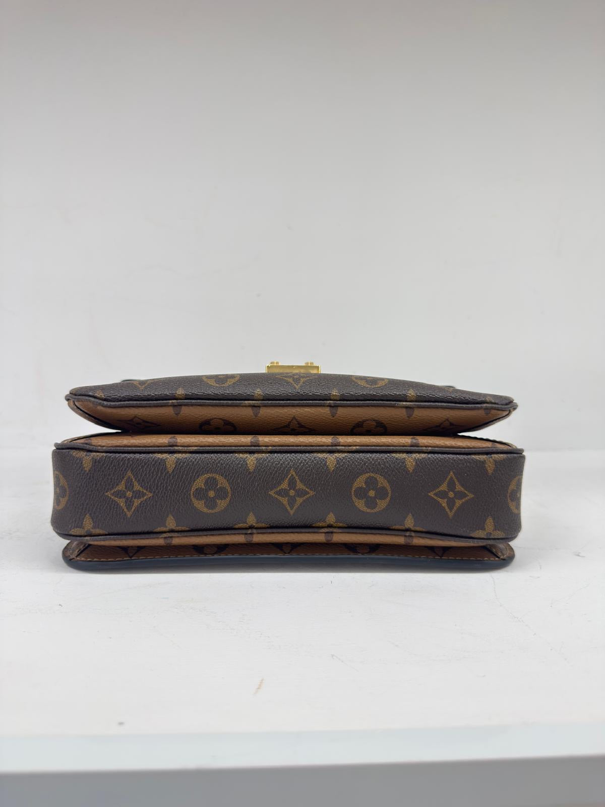 LOUIS VUITTON METIS REVERSE.