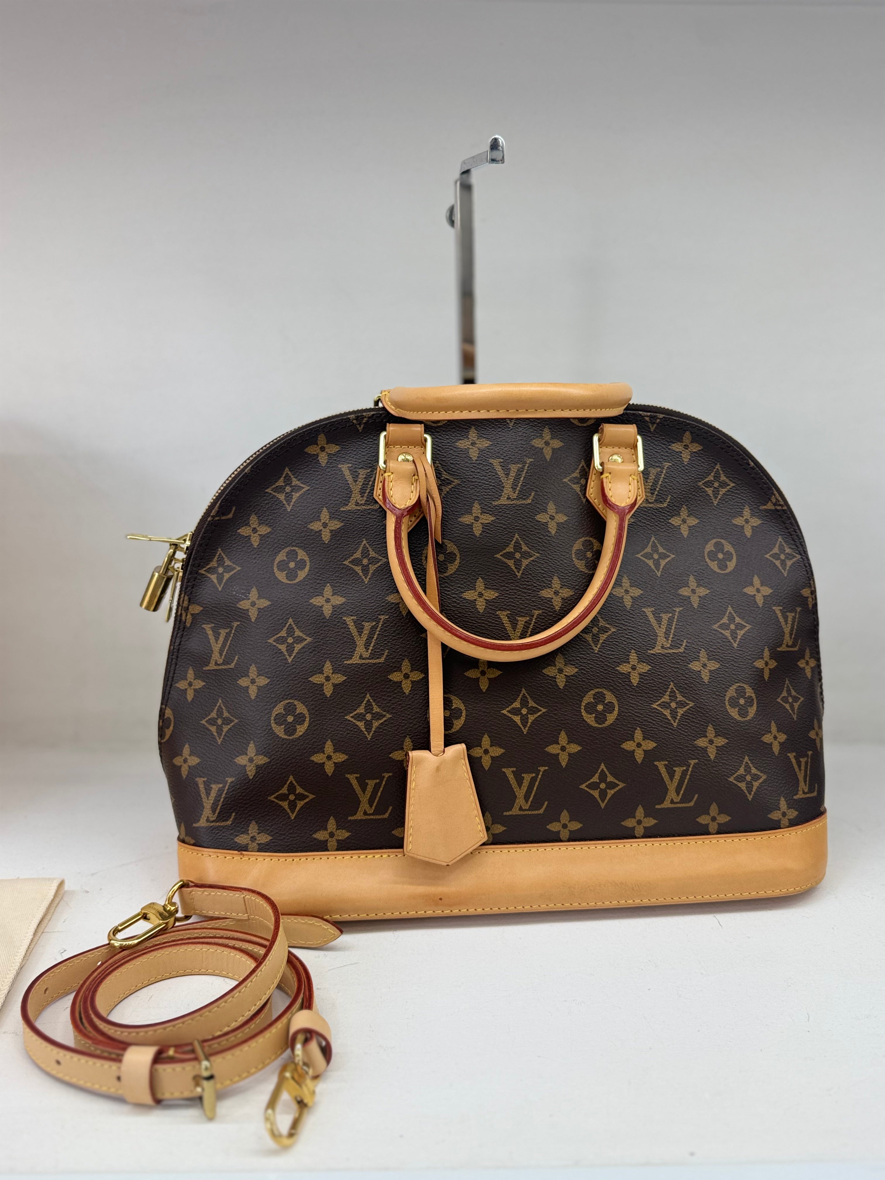 LOUIS VUITTON ALMA GM