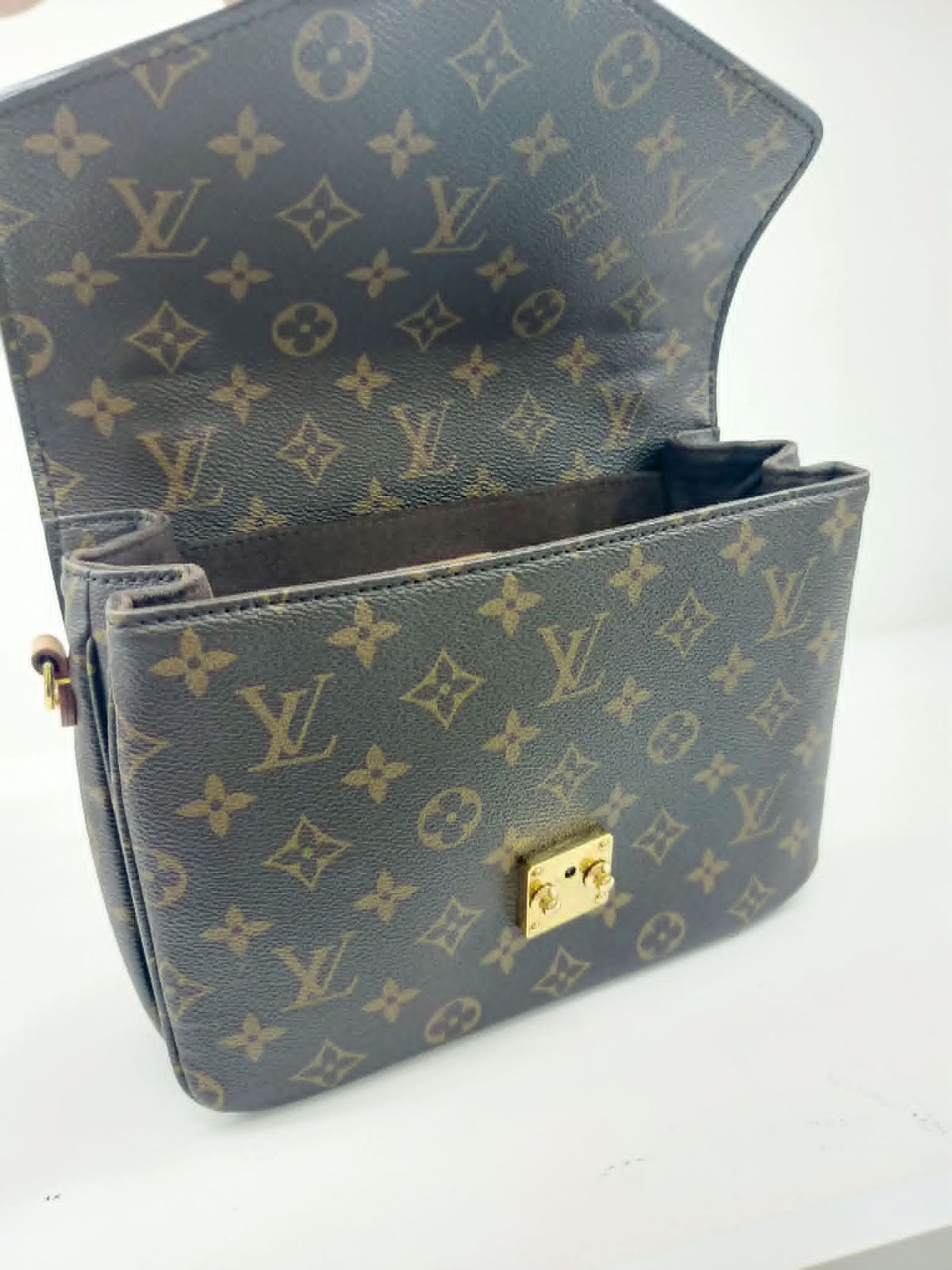 LOUIS VUITTON METIS