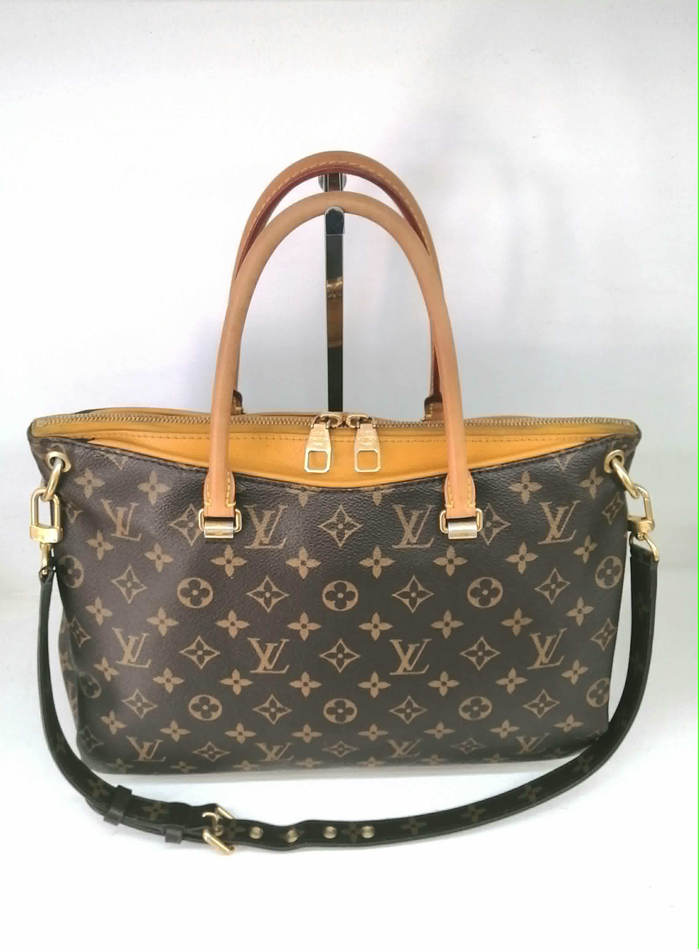LOUIS VUITTON PALLAS MM