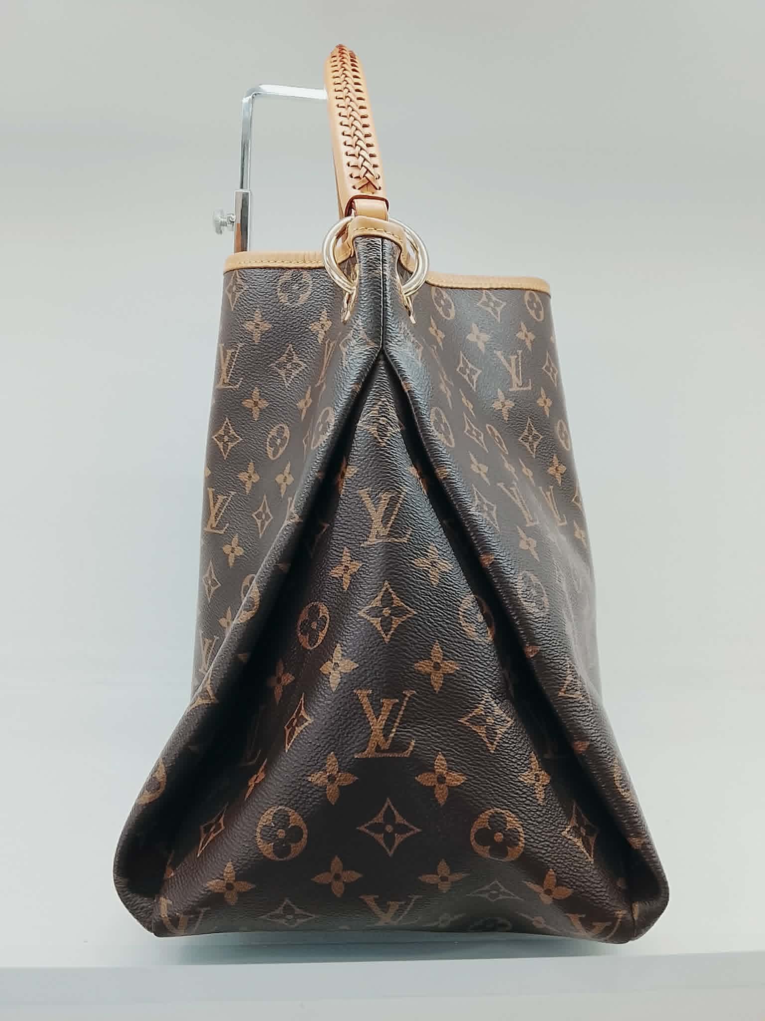 LOUIS VUITTON ASTSY GM