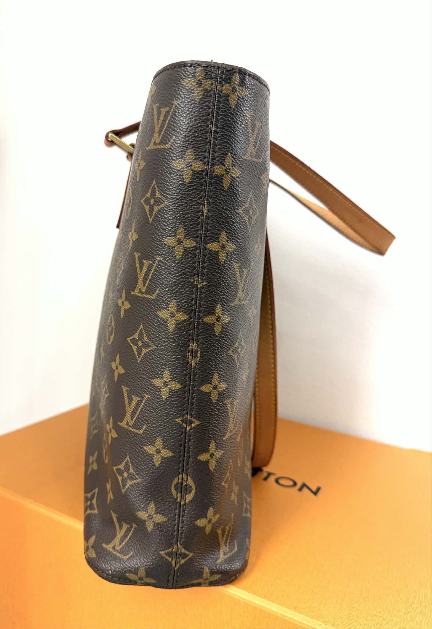 LOUIS VUITTON LUCO