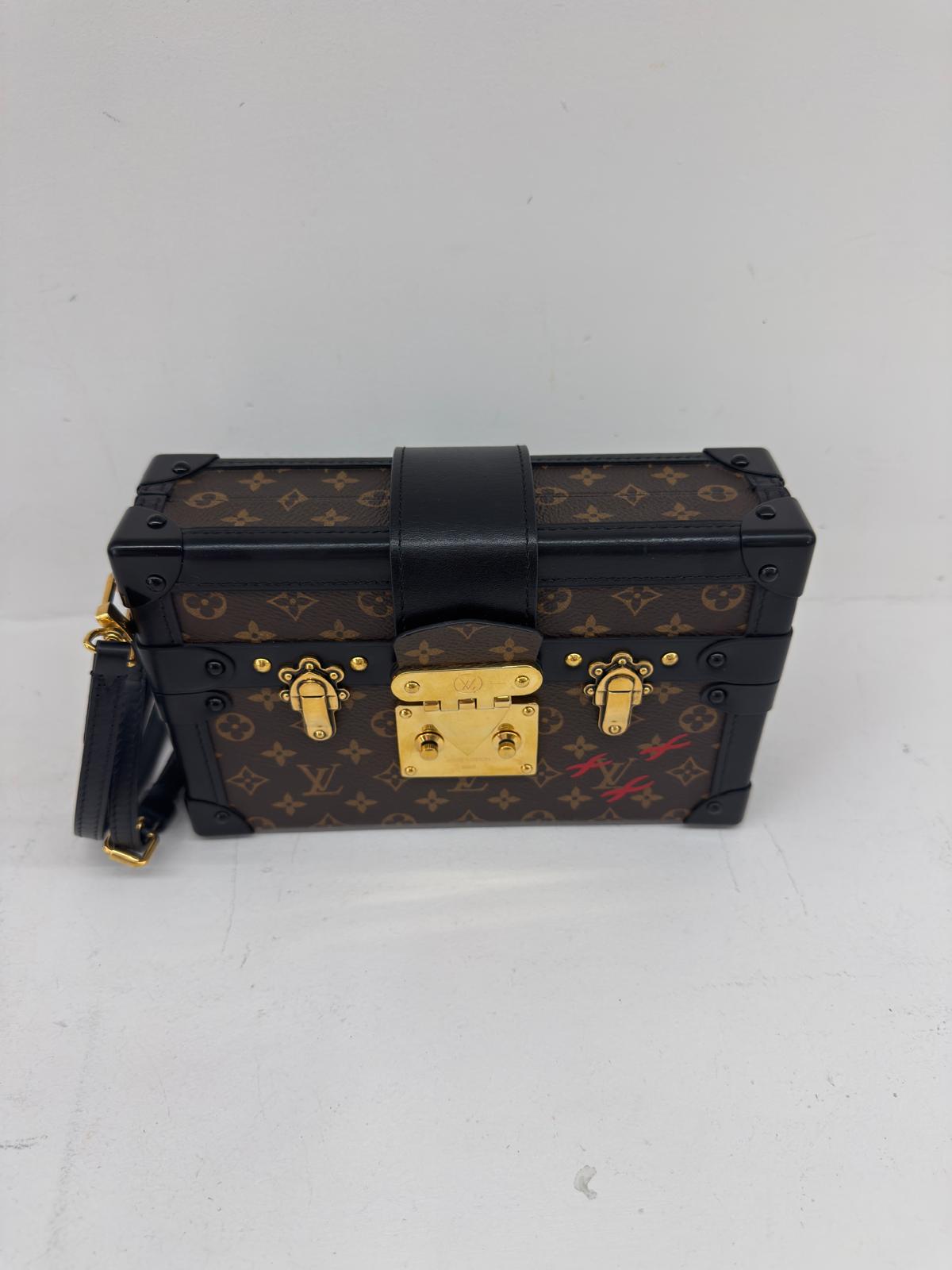 LOUIS VUITTON TRUNK PETITE MALLE