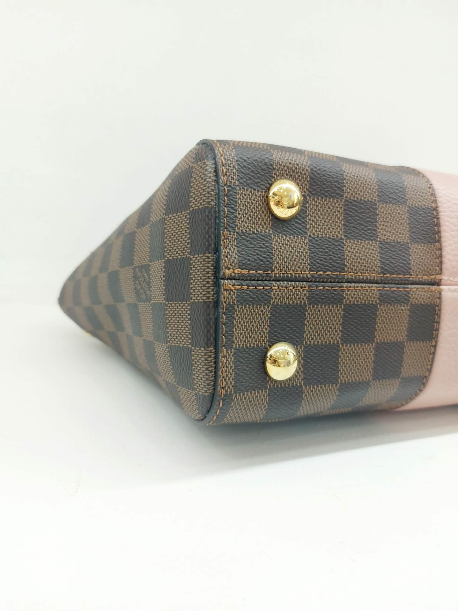 LOUIS VUITTON BOND STREET EBEN