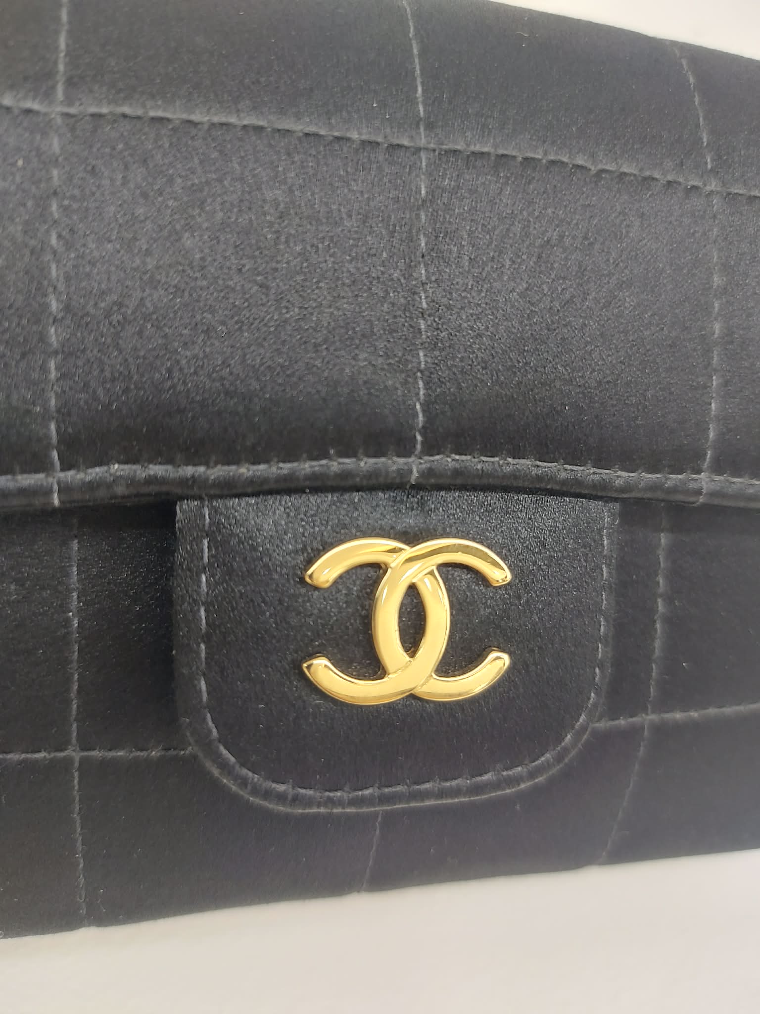 CHANEL TIMELESS MINI CAMELIA