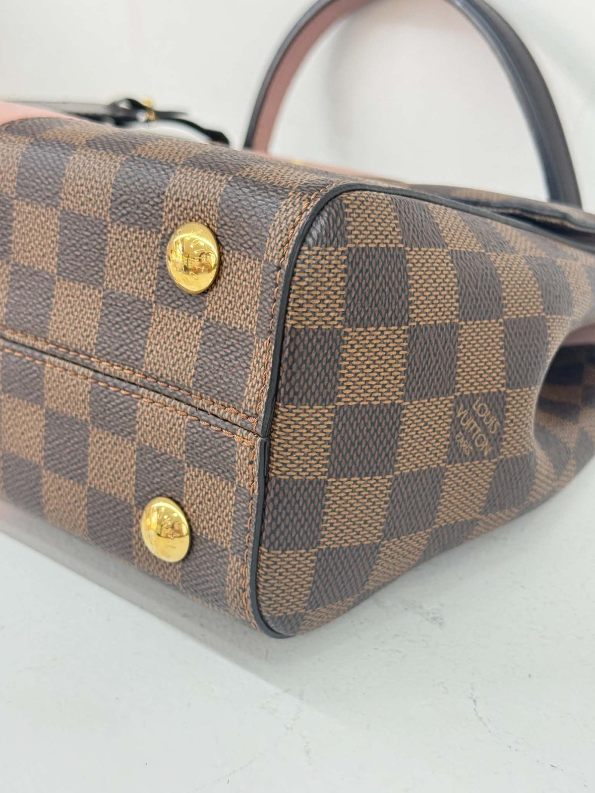 LOUIS VUITTON BOND STREET