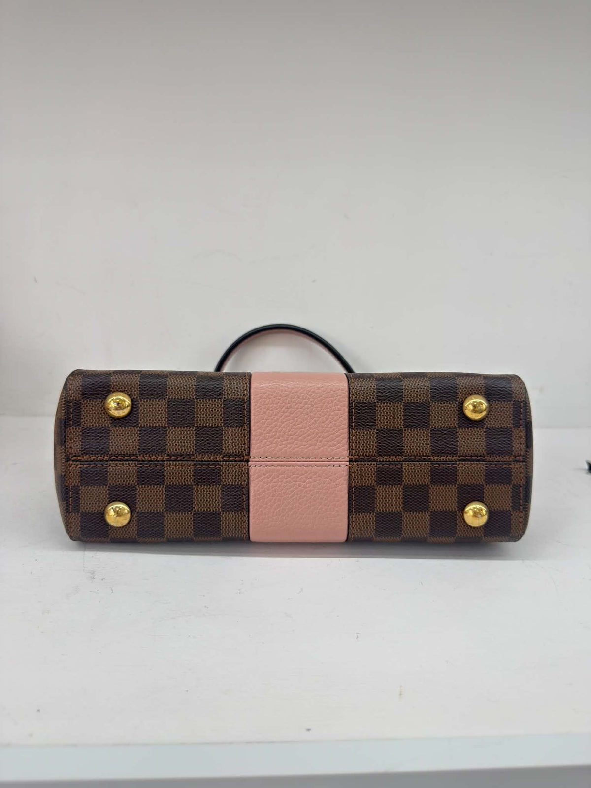 LOUIS VUITTON BOND STREET