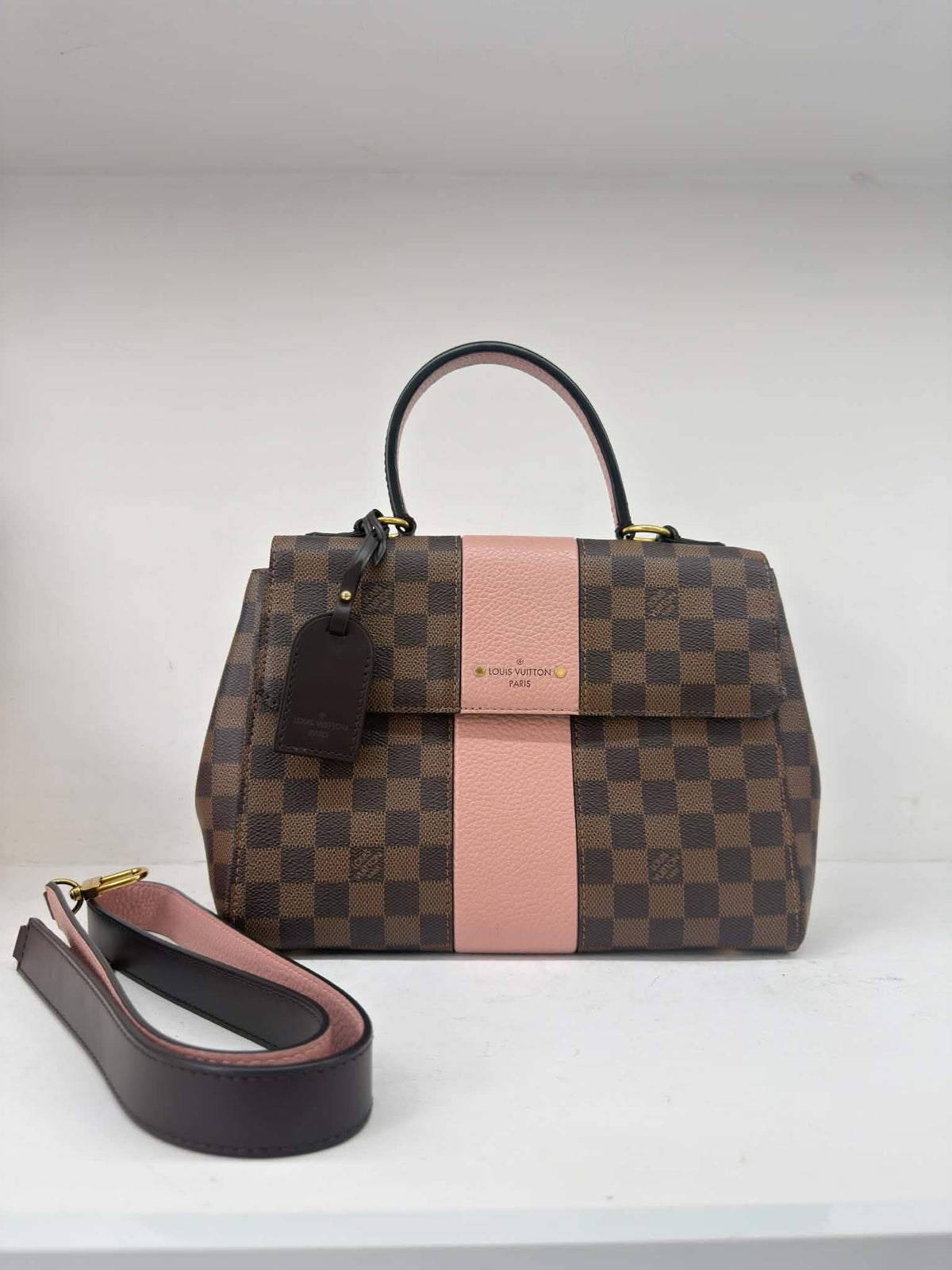 LOUIS VUITTON BOND STREET