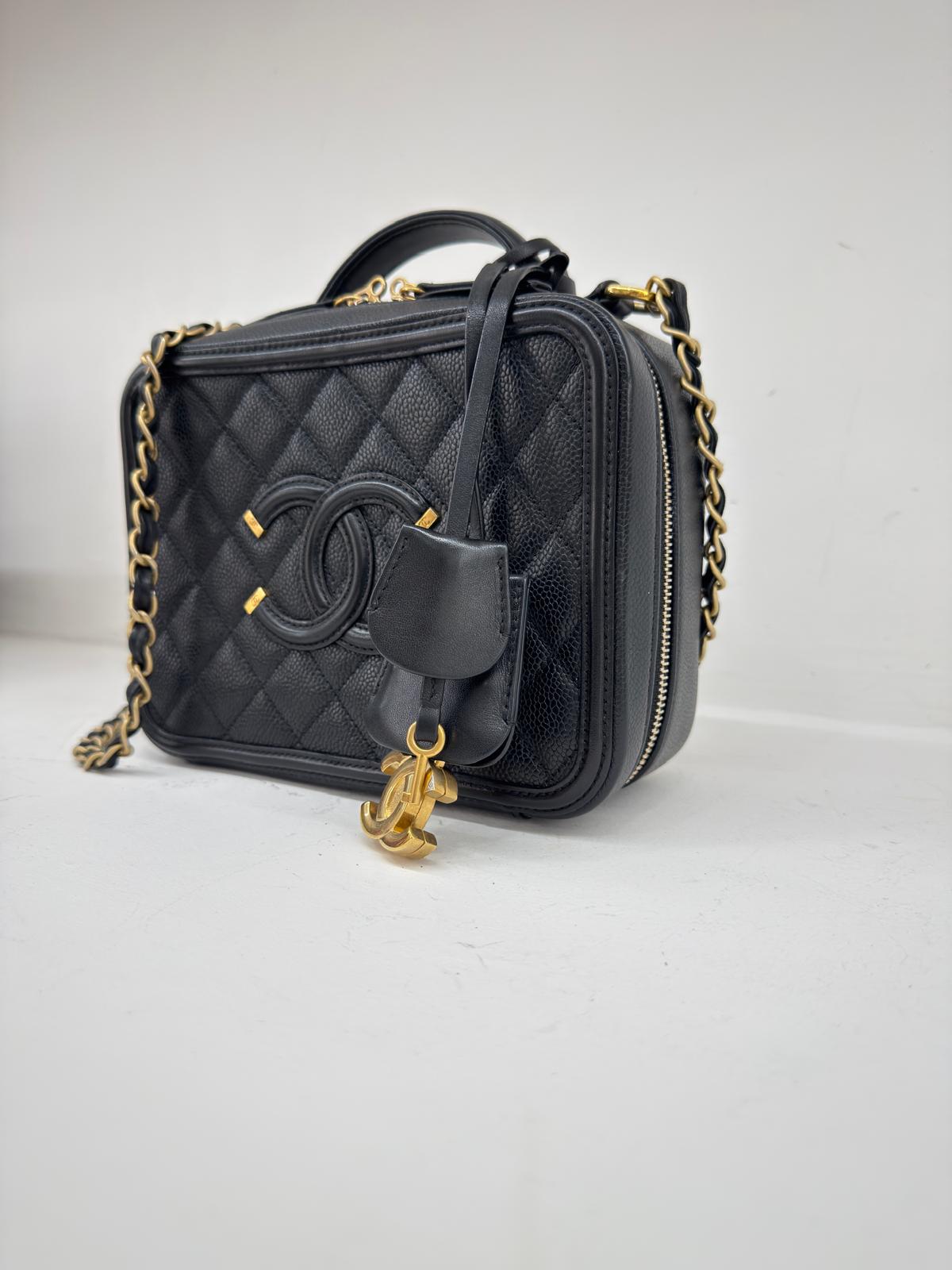 CHANEL VANITY