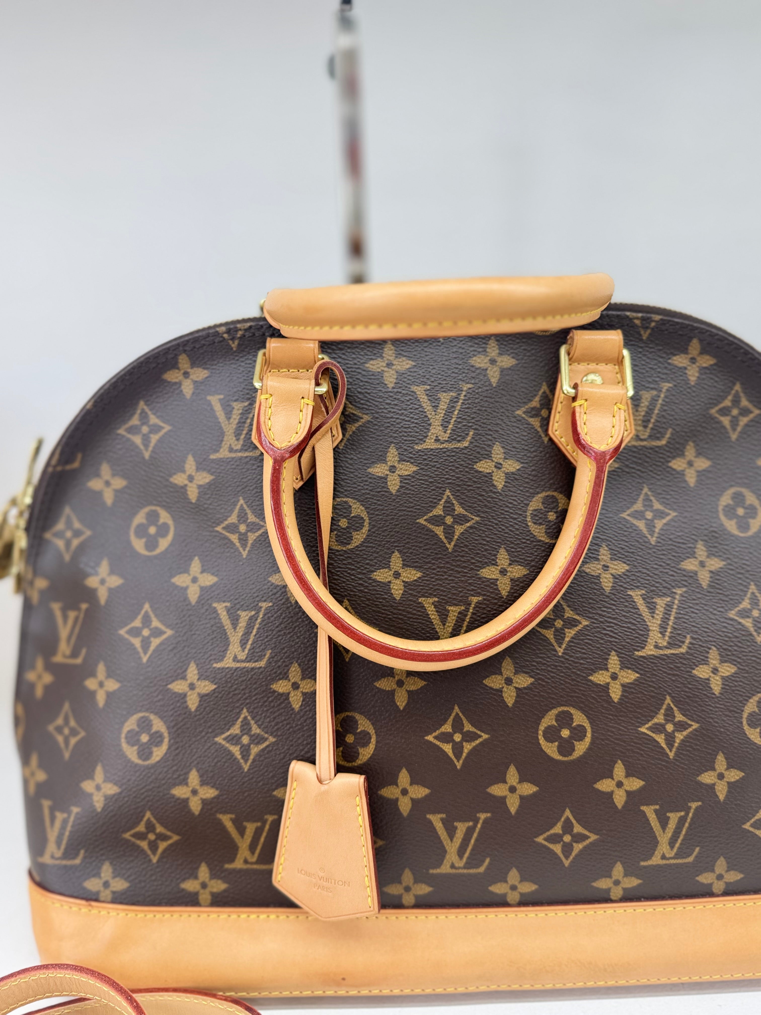 LOUIS VUITTON ALMA GM