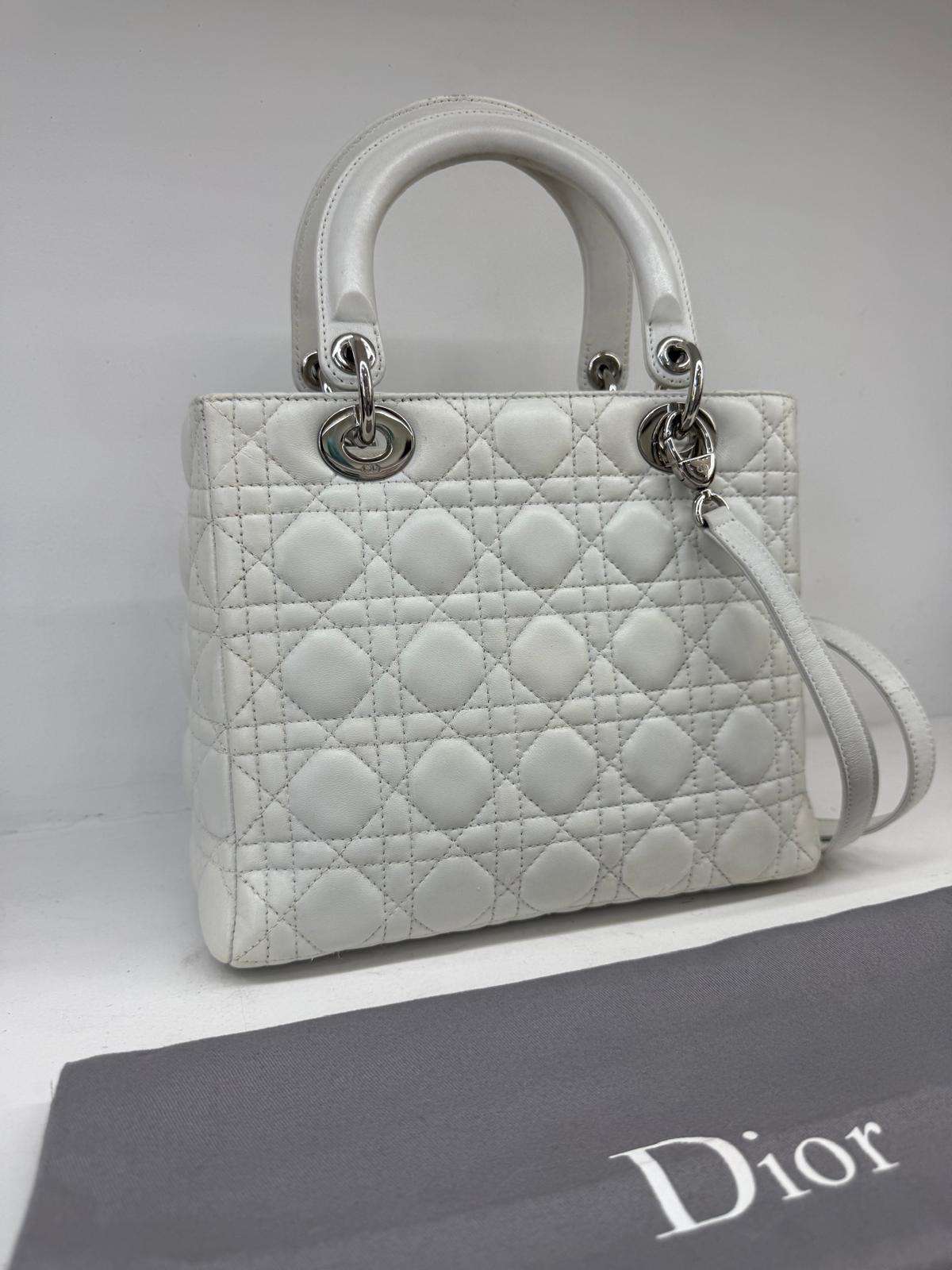 Lady Dior media bianca