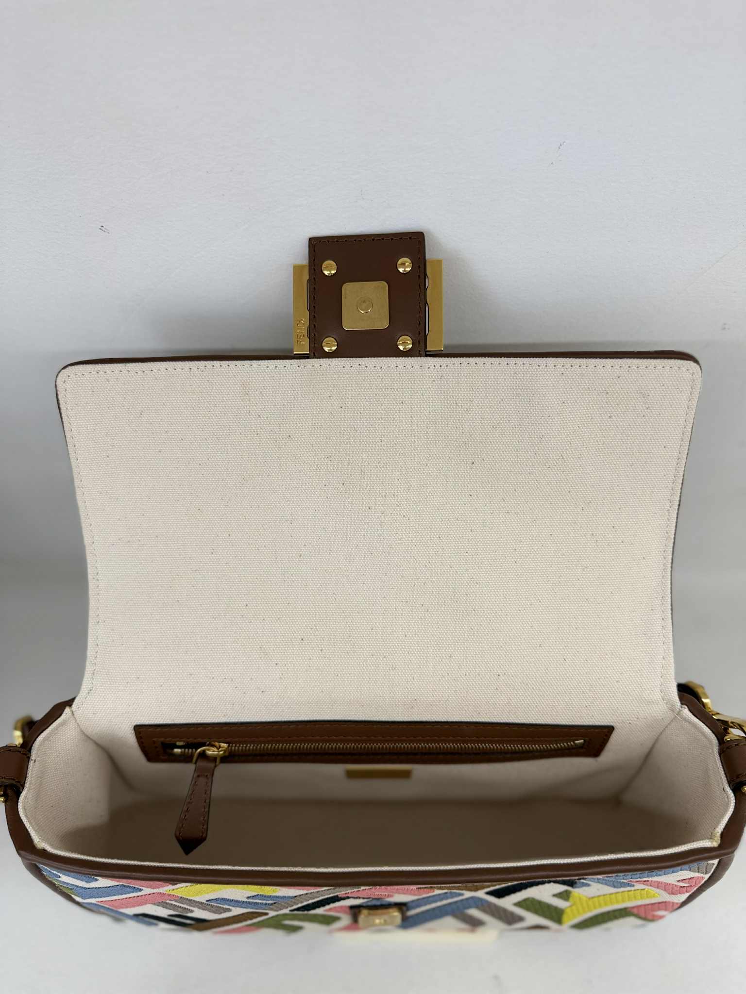 FENDI BAGUETTE TESSUTO MULTICOLOR MEDIA