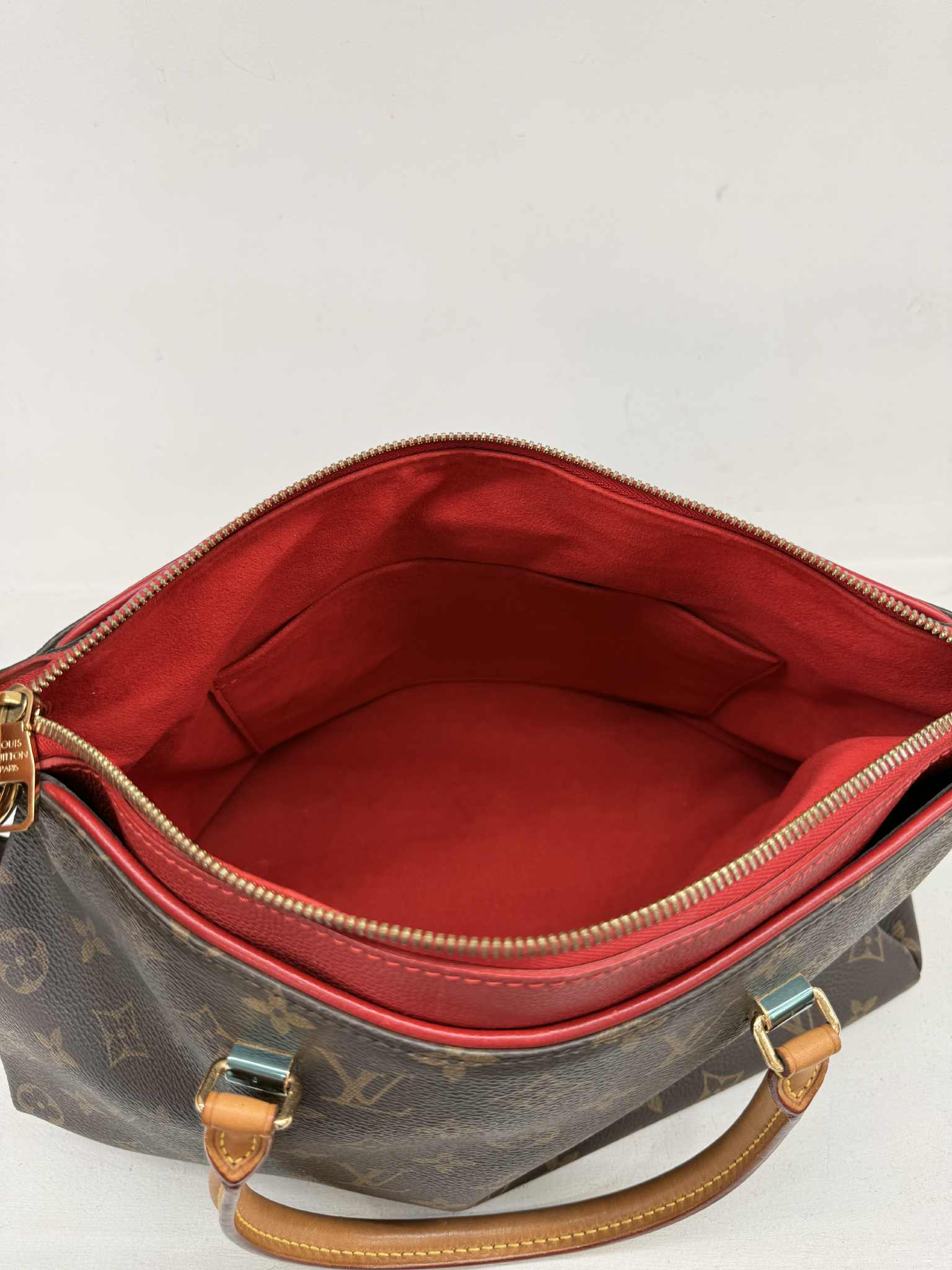 LOUIS VUITTON PALLAS MM