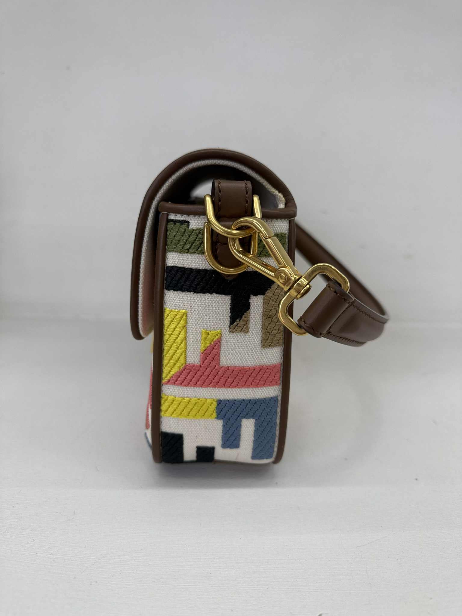FENDI BAGUETTE TESSUTO MULTICOLOR MEDIA