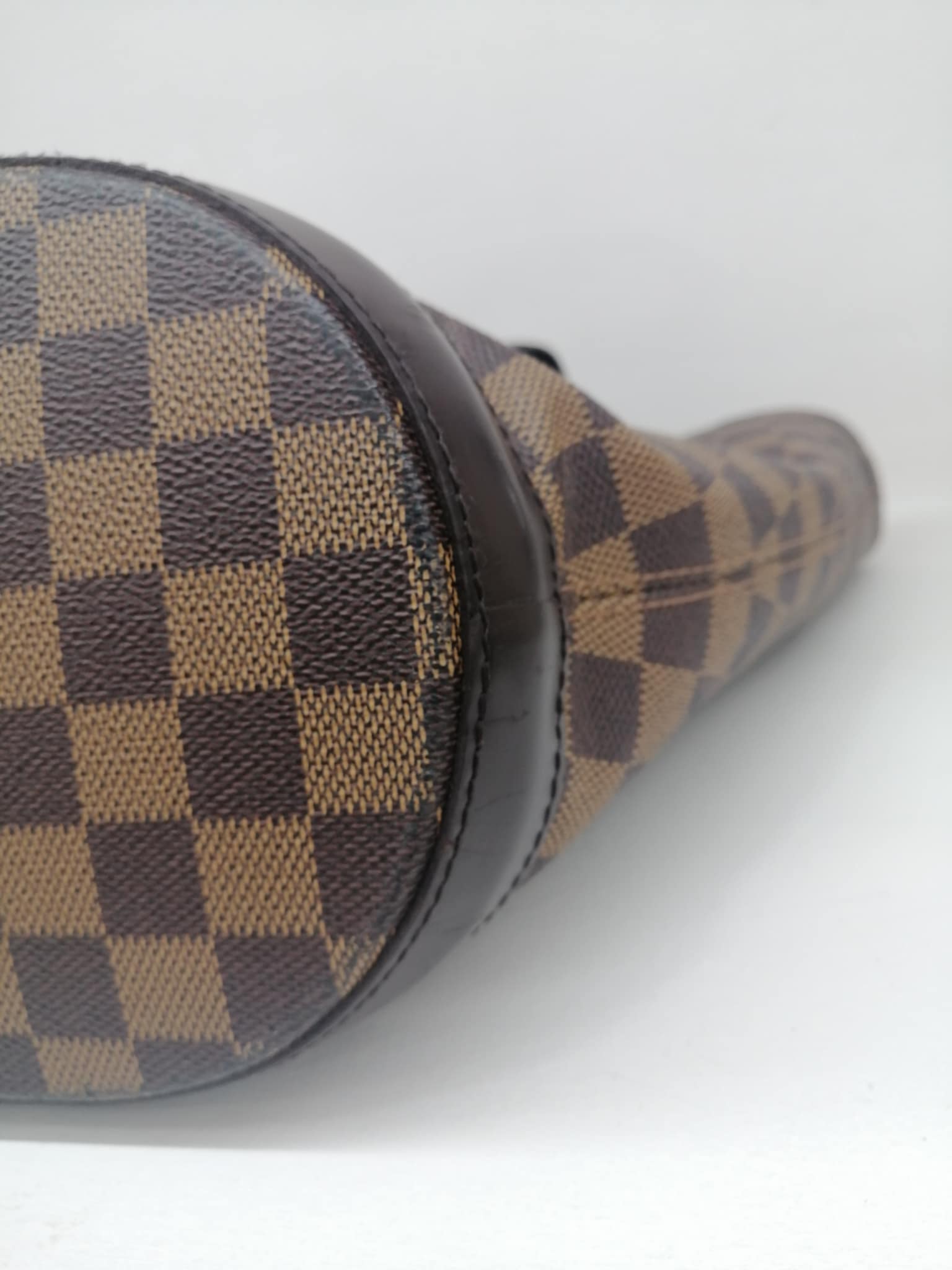 LOUIS VUITTON MANOSQUE GM