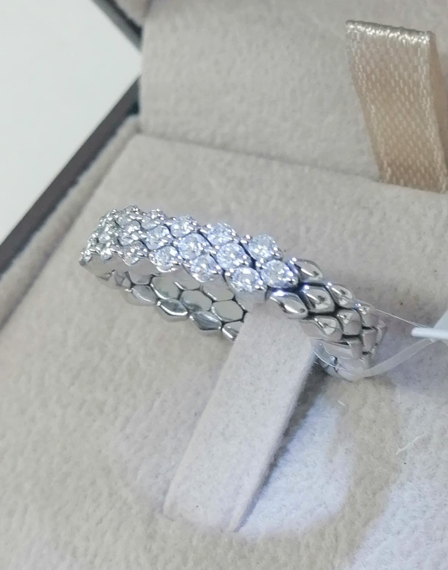 ANELLO Coll. FACEROUND DIAMANTI