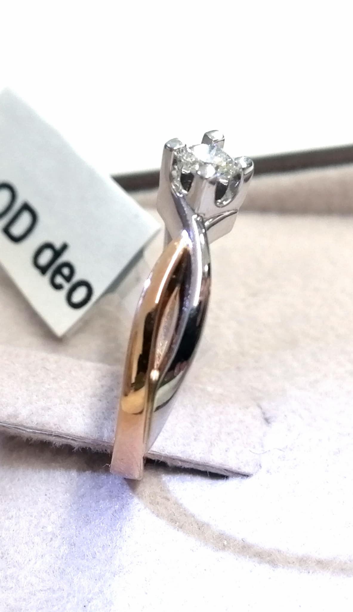 ANELLO SOLITARIO DIAMANTE