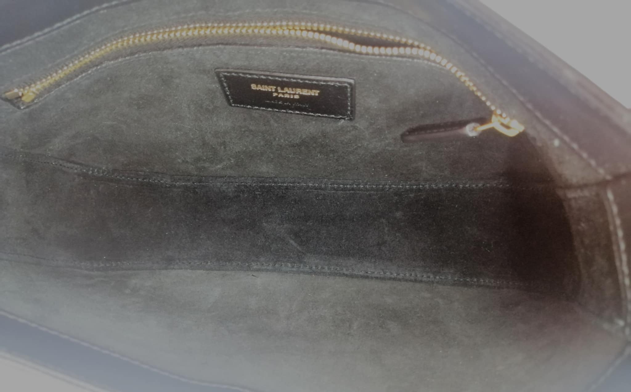 YSL LE 5 À 7 IN PELLE VERNICIATA