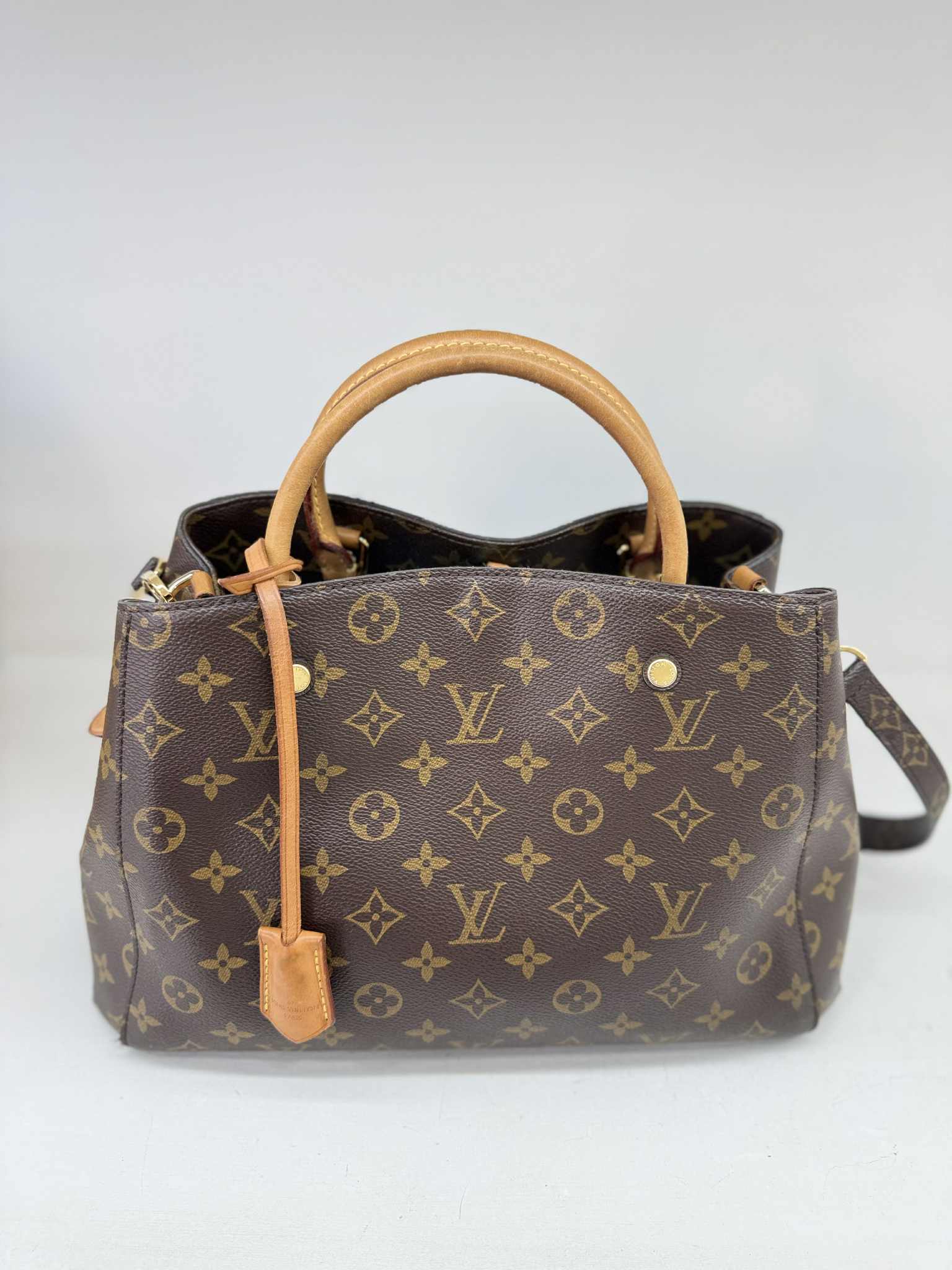 LOUIS VUITTON MONTAIGNE MM