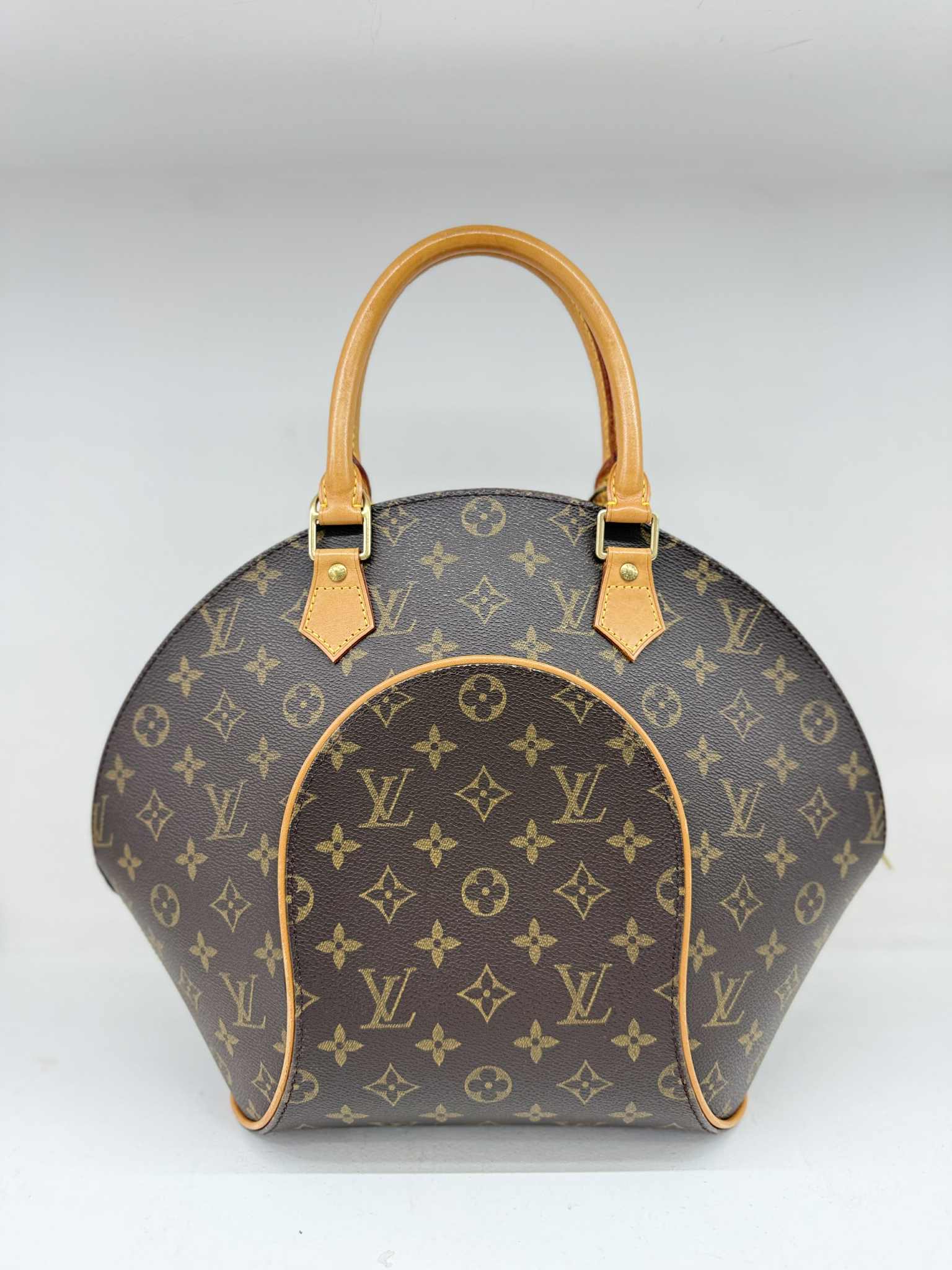 Louis Vuitton ELLIPSE MM