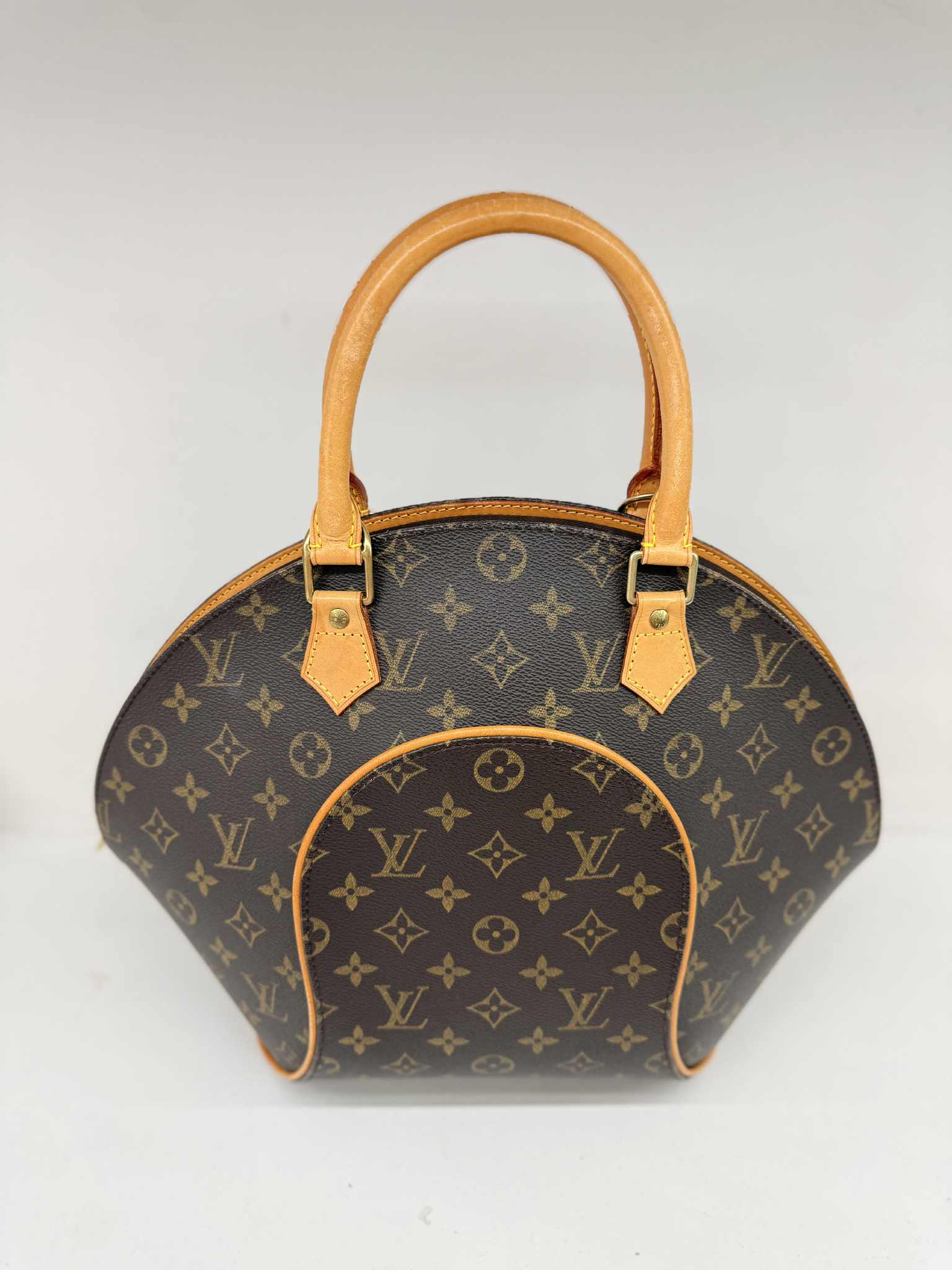 Louis Vuitton ELLIPSE MM