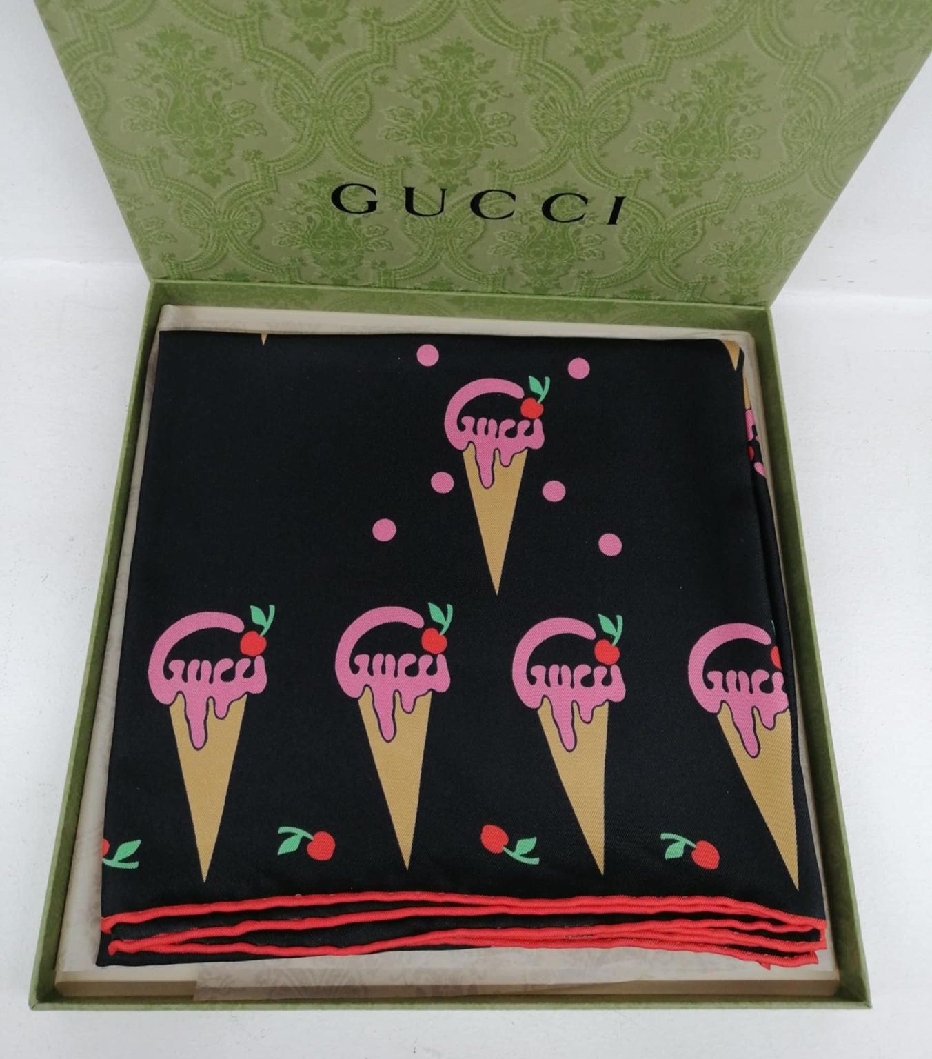 Gucci Stola Ice Cream