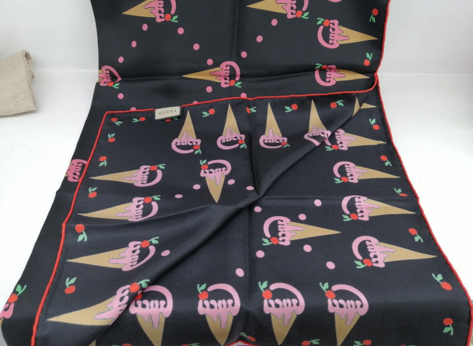 Gucci Stola Ice Cream