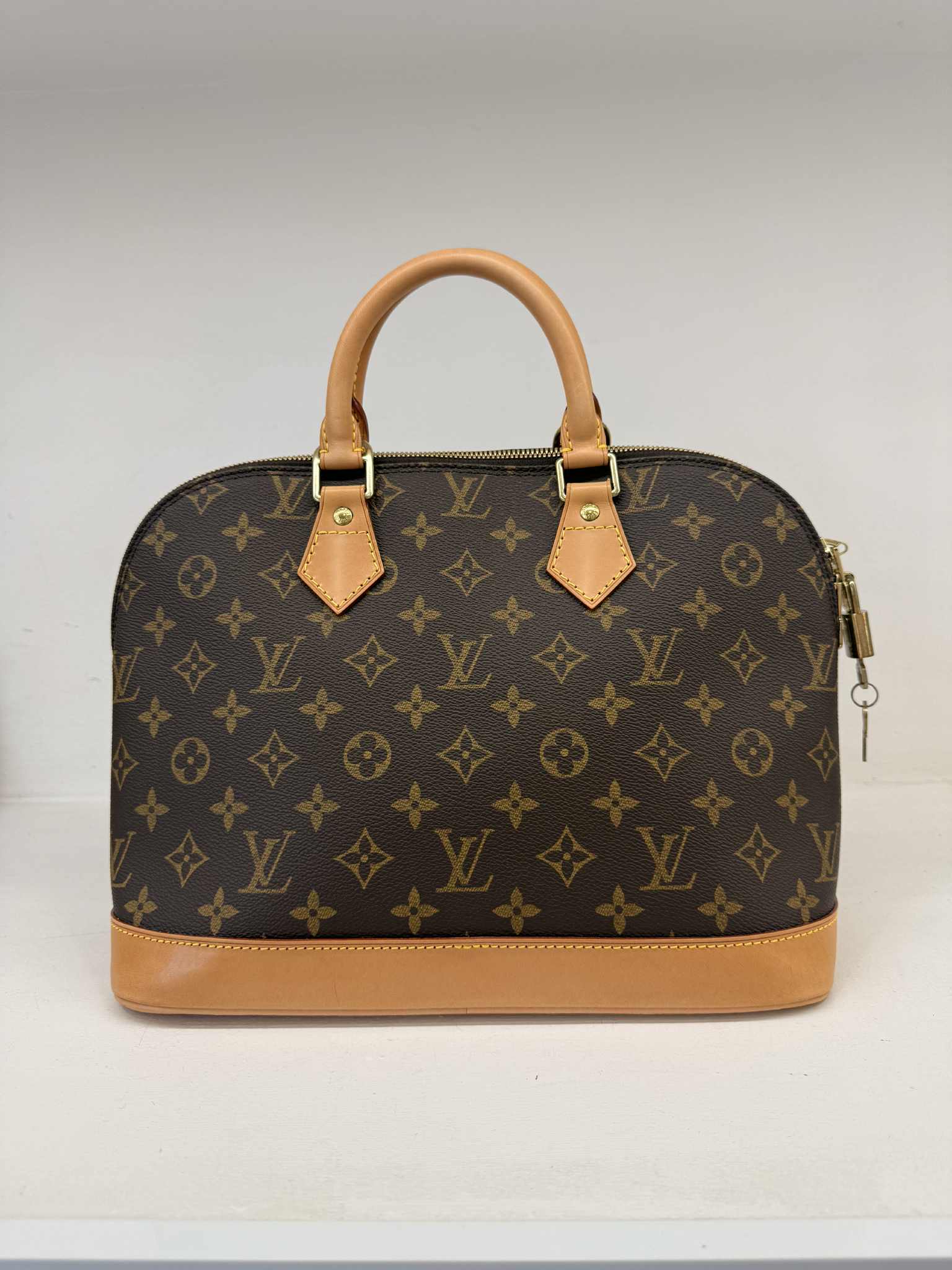 LOUIS VUITTON ALMA PM