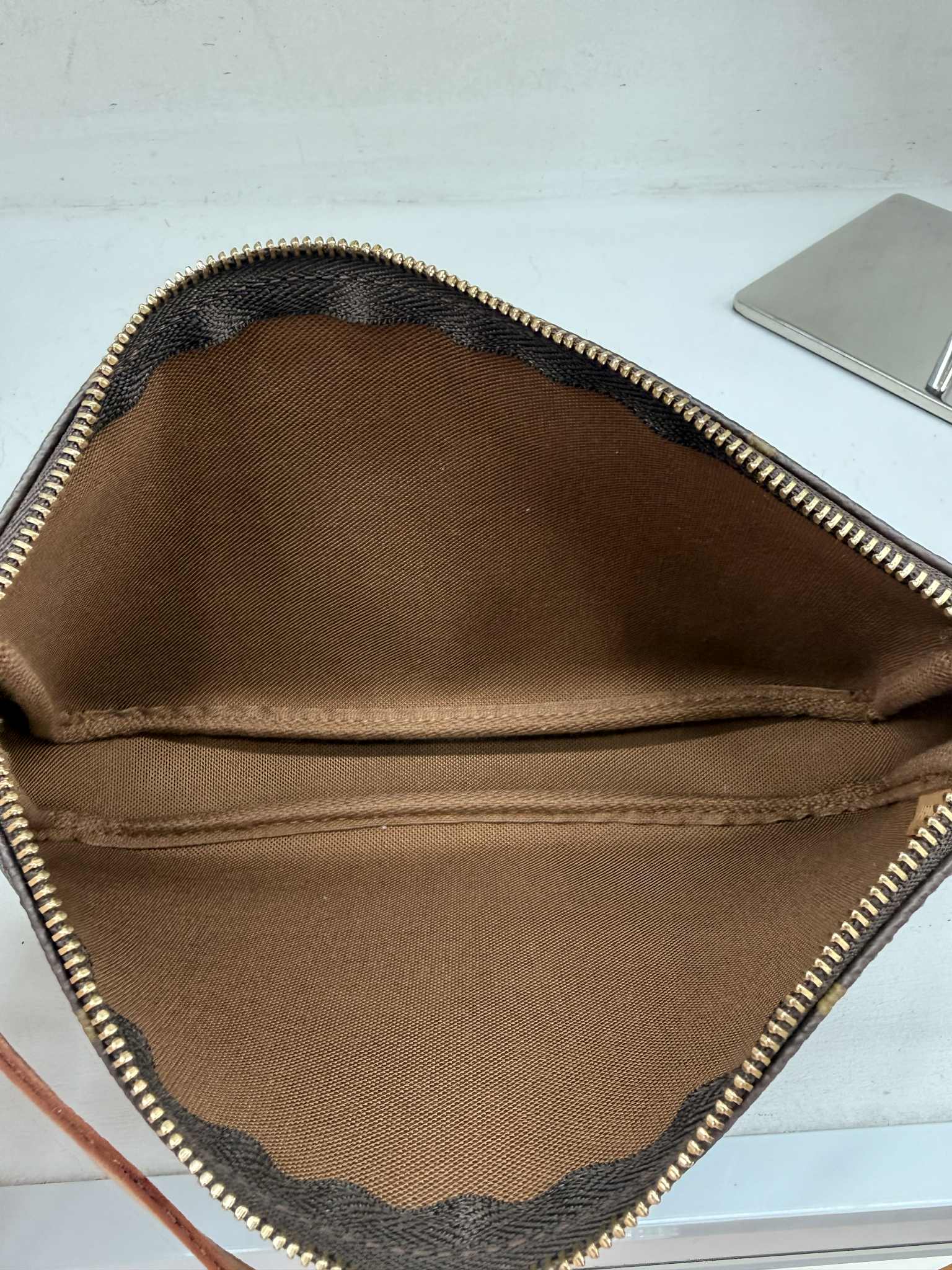 LOUIS VUITTON POCHETTE ACCESSOIRES