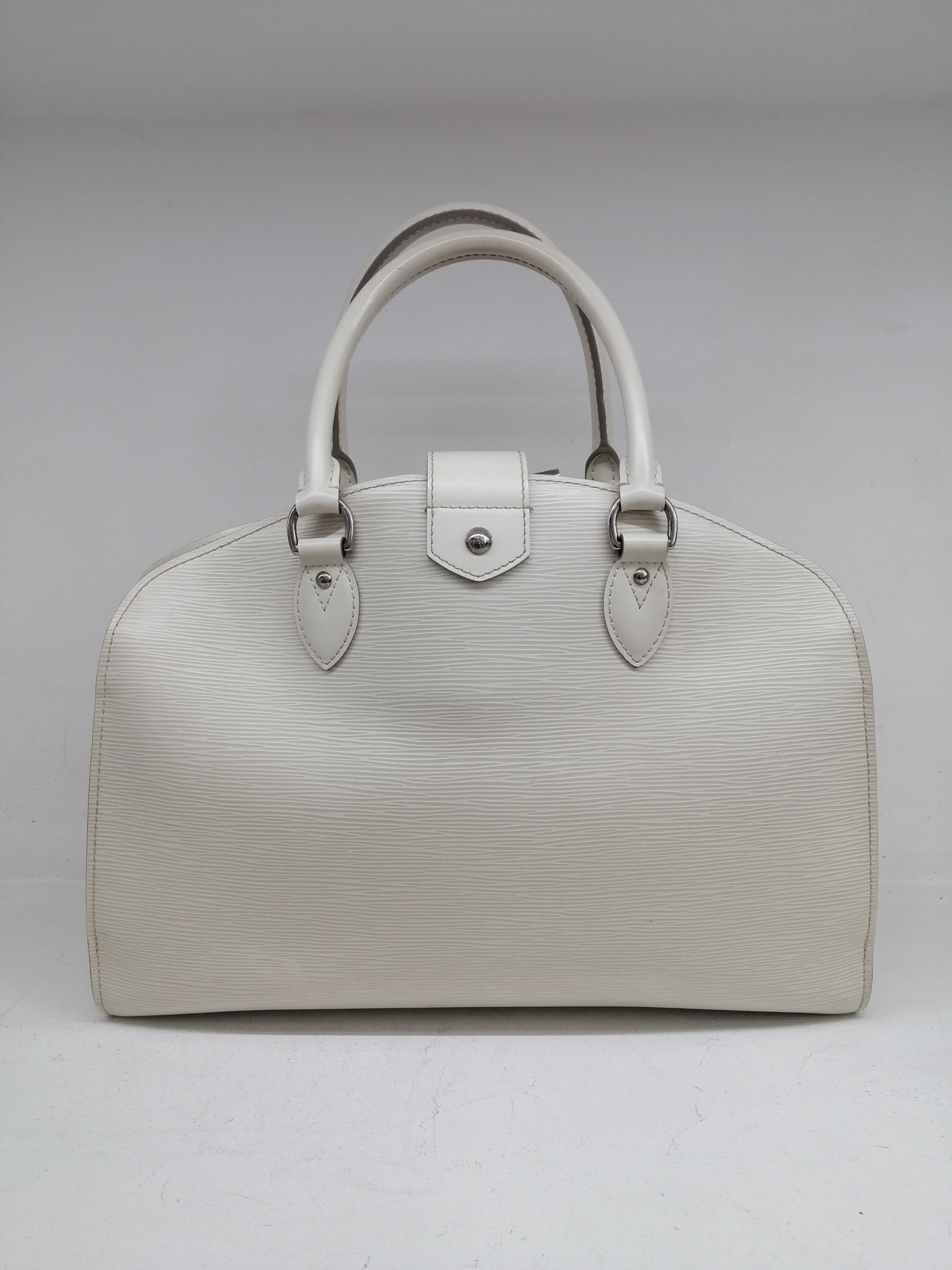 LOUIS VUITTON PONT NEUF EPI GM