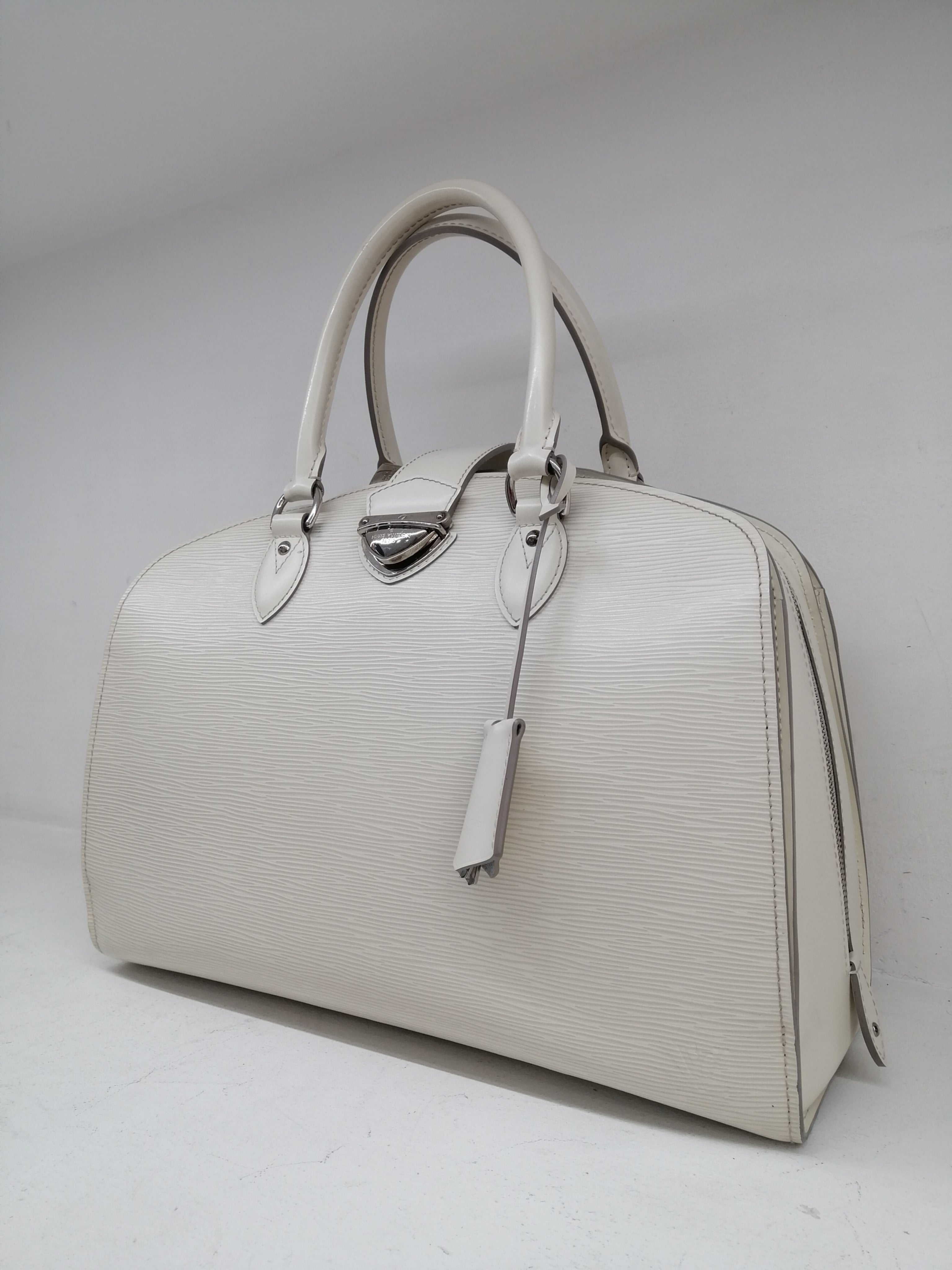 LOUIS VUITTON PONT NEUF EPI GM