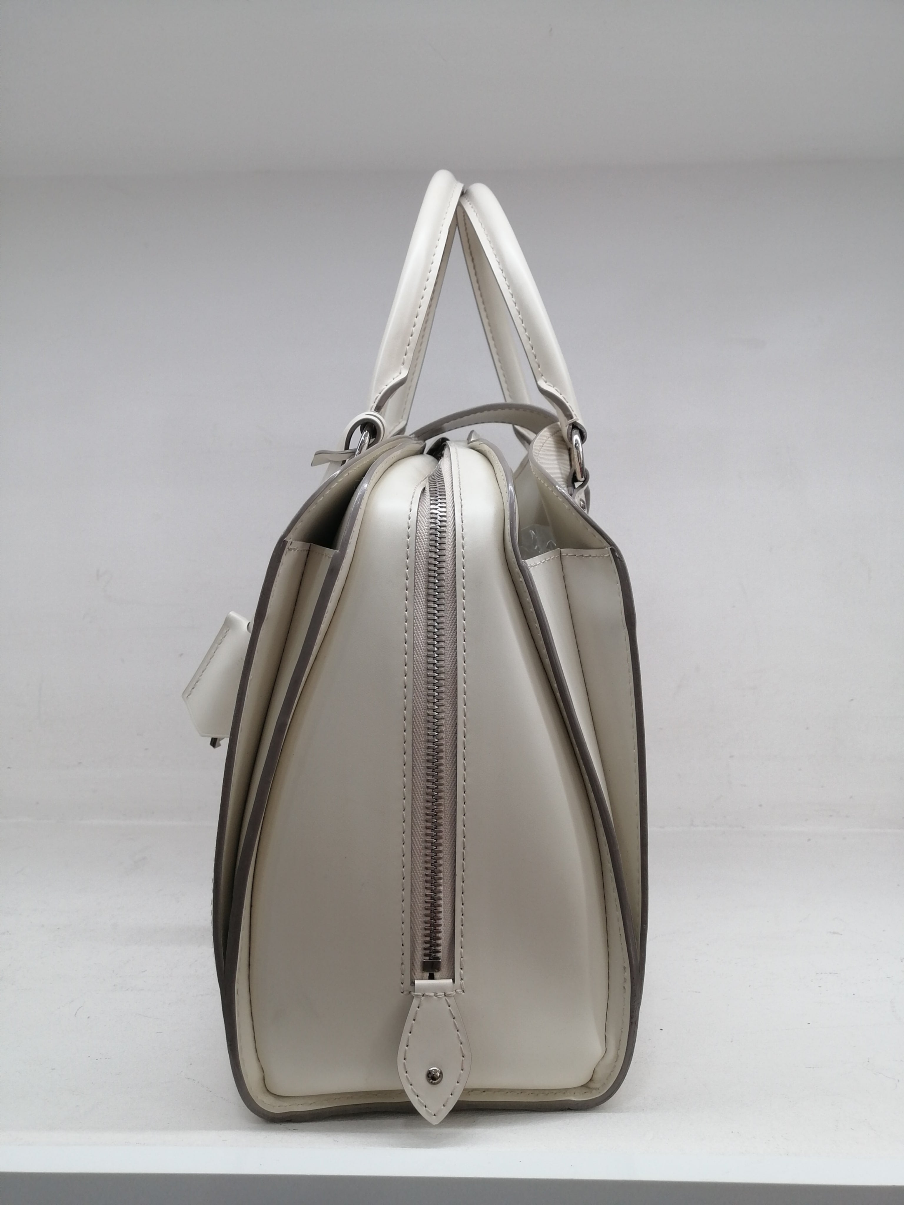 LOUIS VUITTON PONT NEUF EPI GM