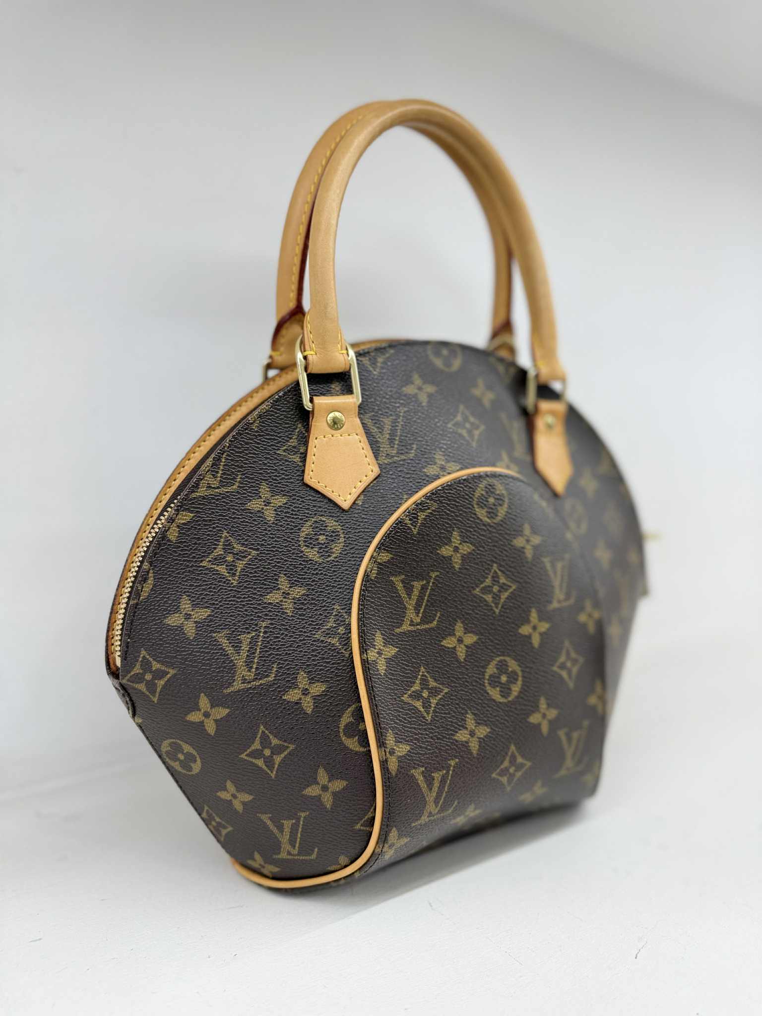LOUIS VUITTON ELLIPSE PM