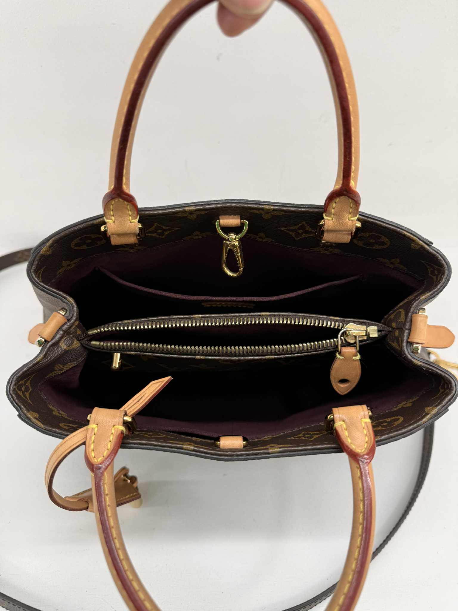 Louis Vuitton Montaigne pm