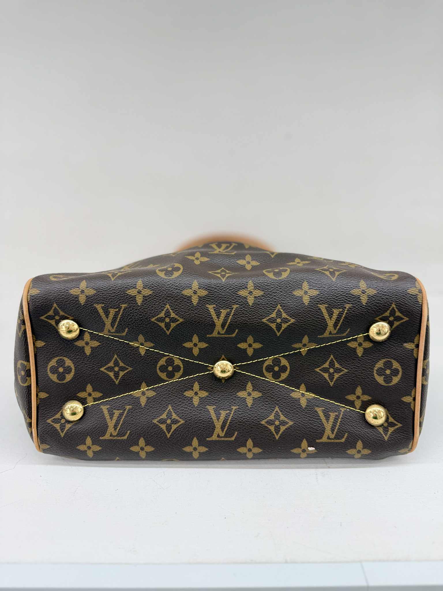 LOUIS VUITTOM TIVOLI PM