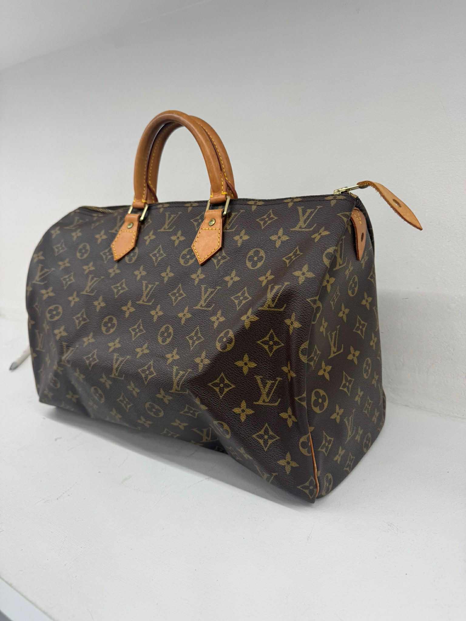 Louis Vuitton SPEEDY 40