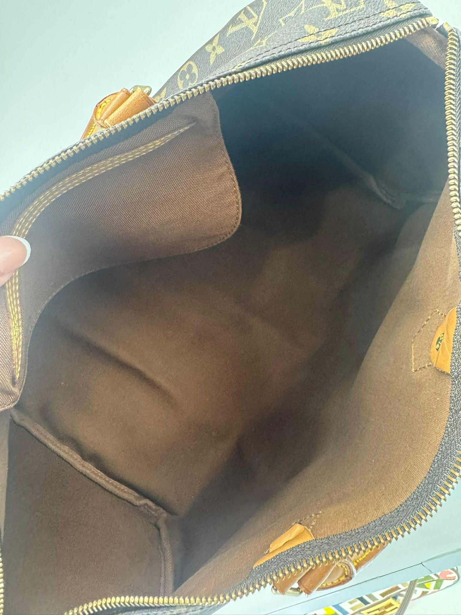 Louis Vuitton SPEEDY 40