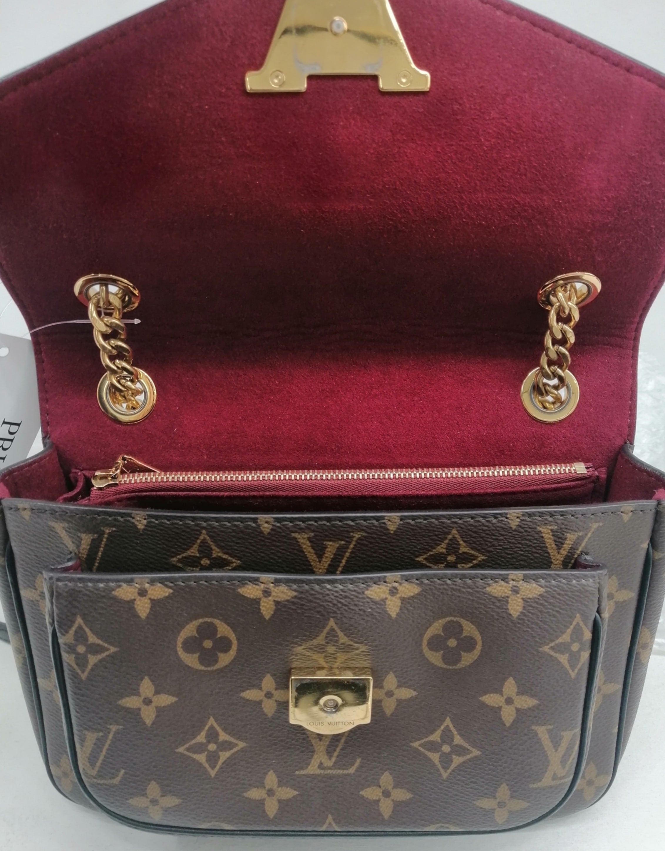 LOUIS VUITTON PASSY