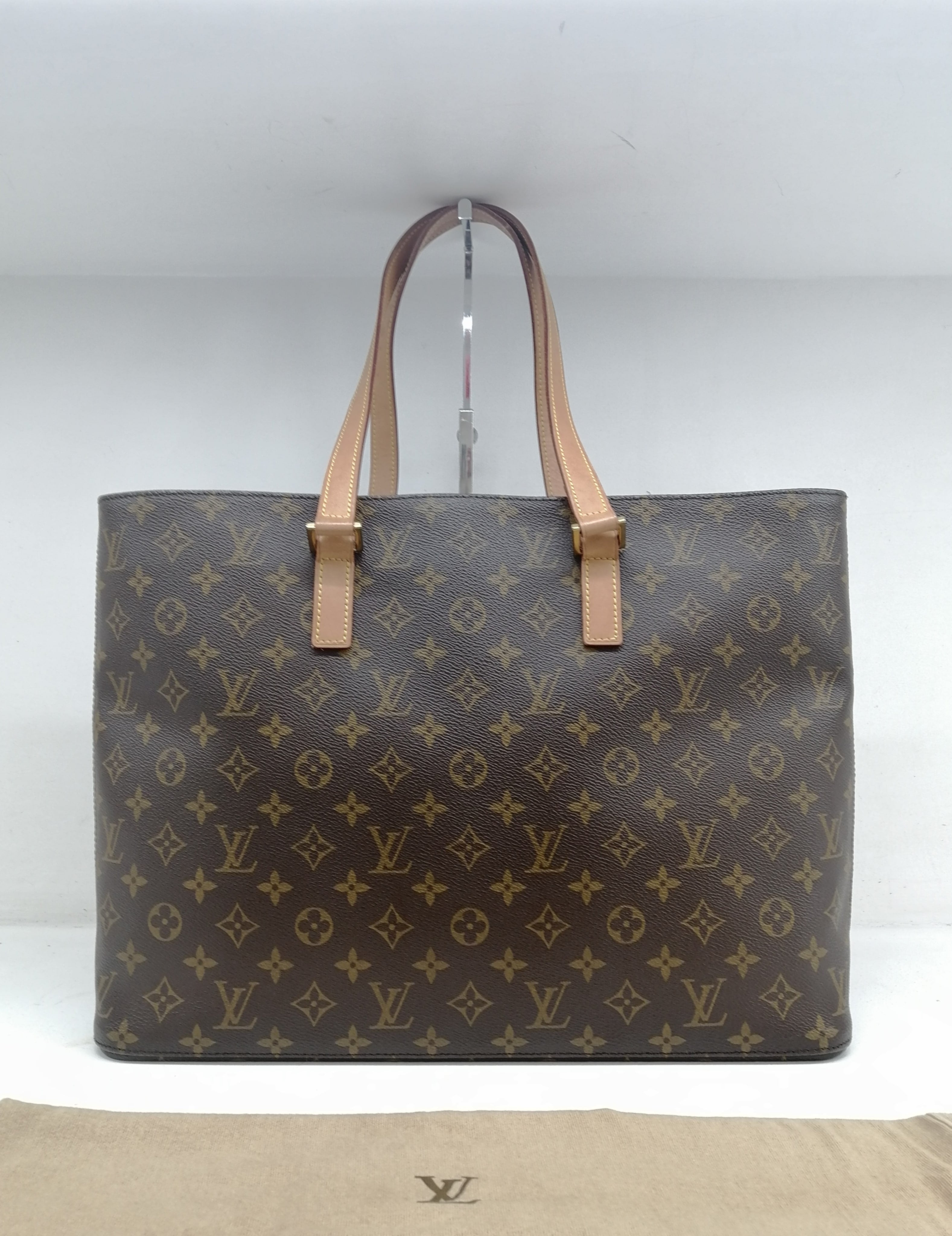 LOUIS VUITTON LUCO TOTE