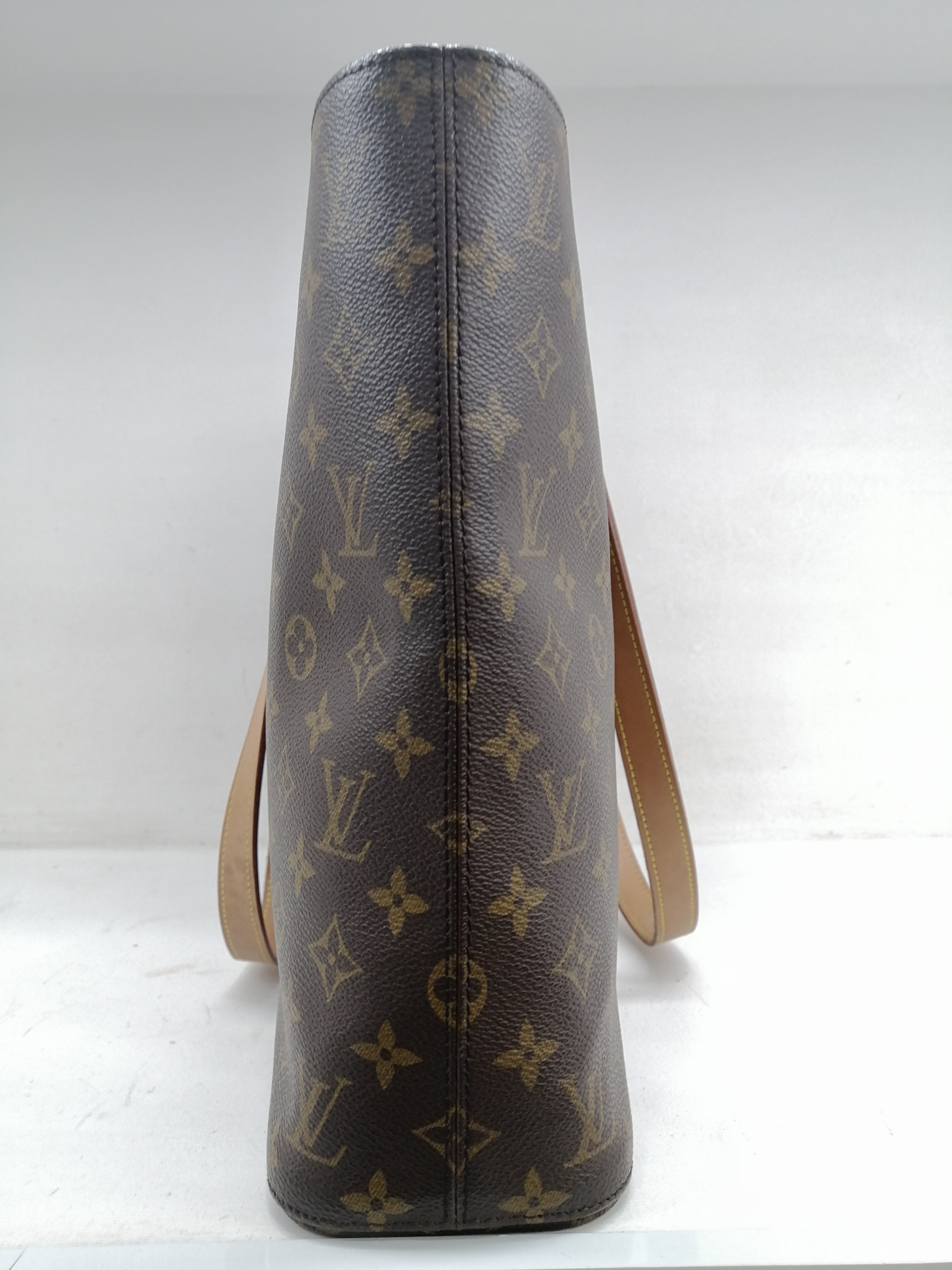LOUIS VUITTON LUCO TOTE