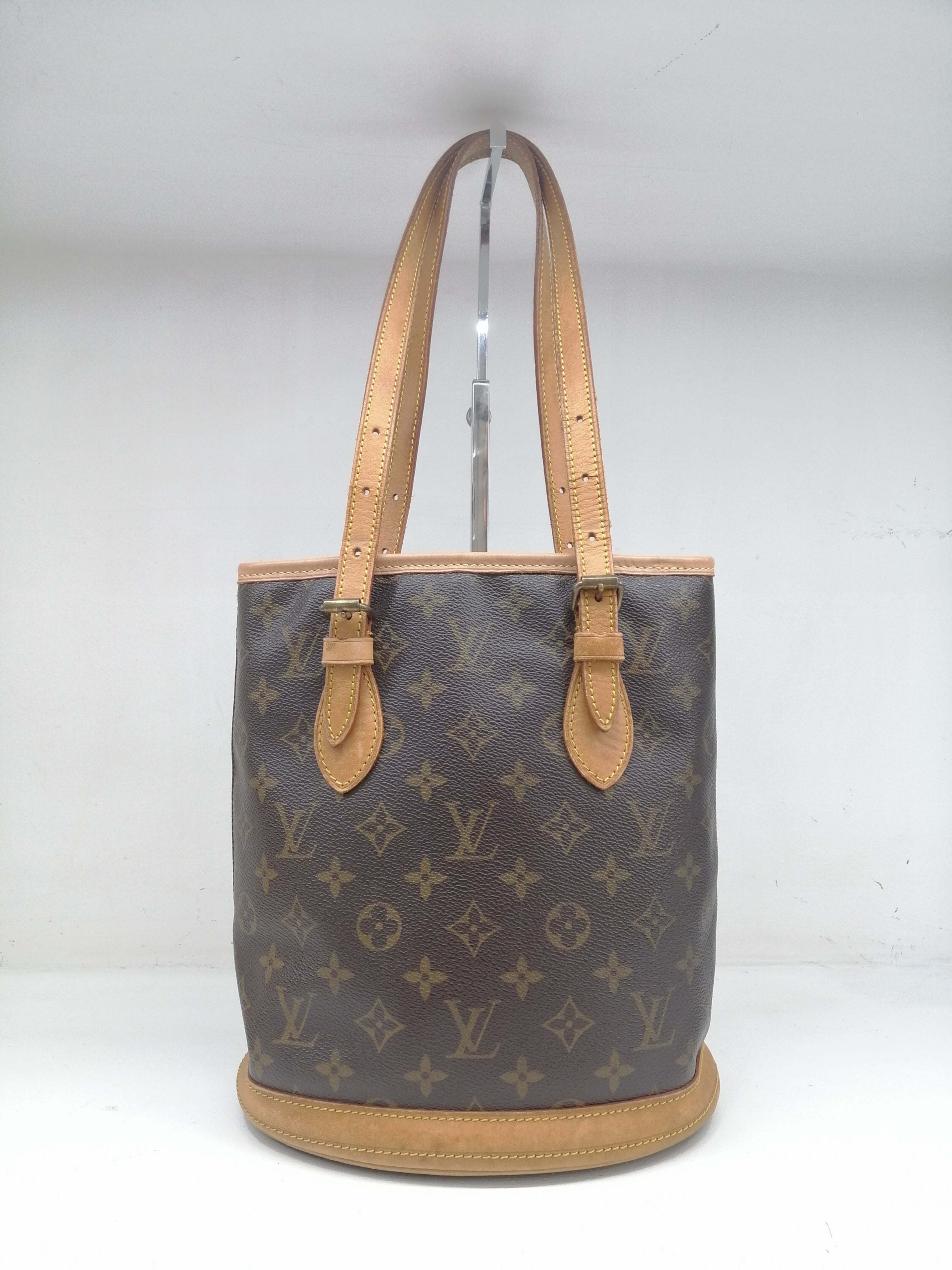 LOUIS VUITTON BUCKET PM