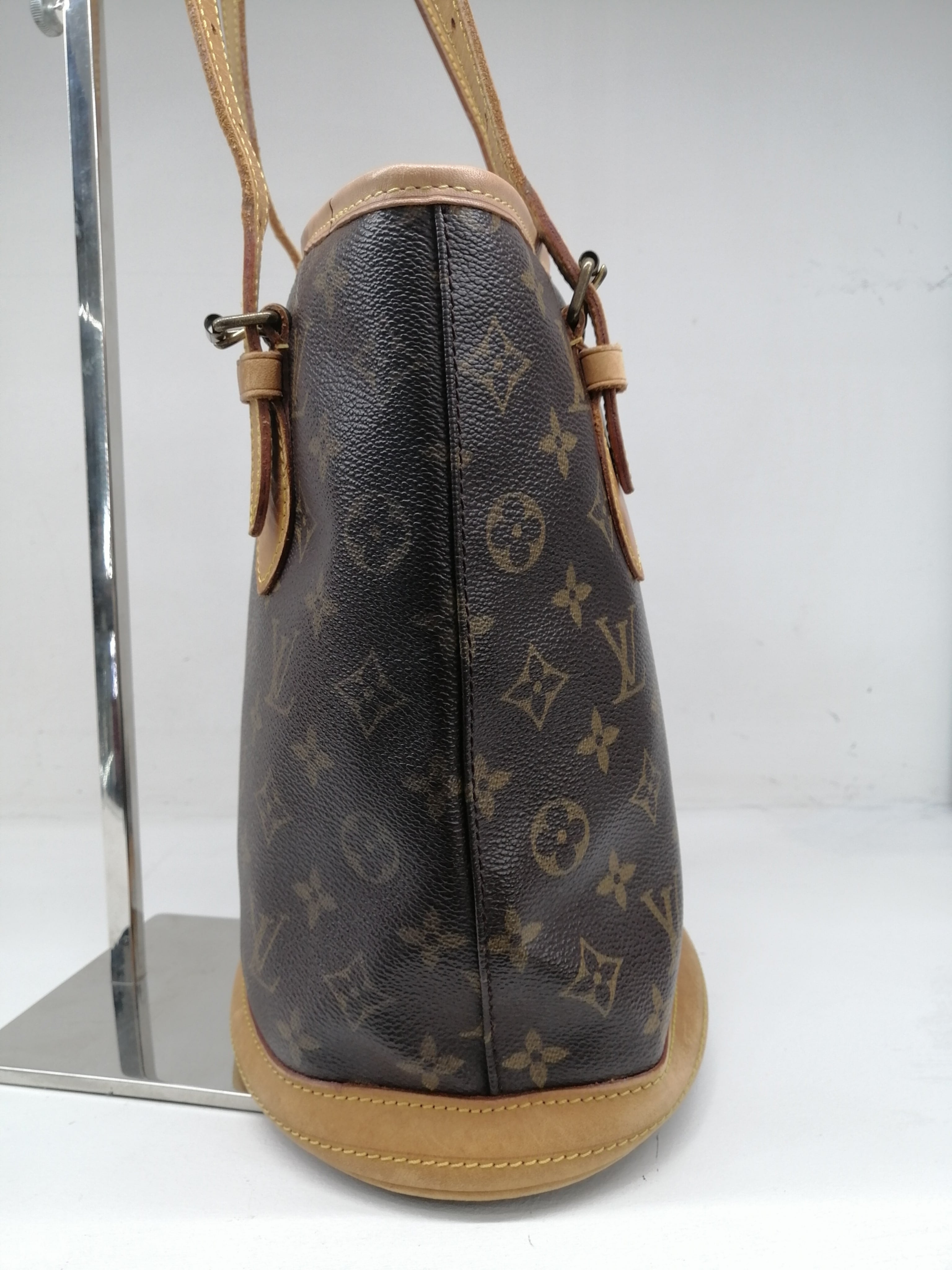 LOUIS VUITTON BUCKET PM
