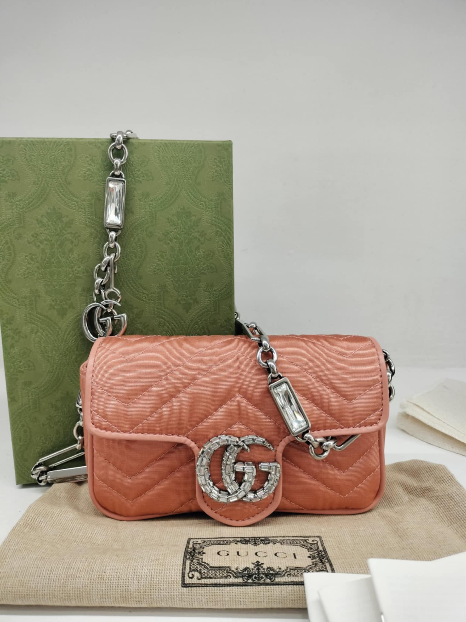Gucci Crystal mini marmont