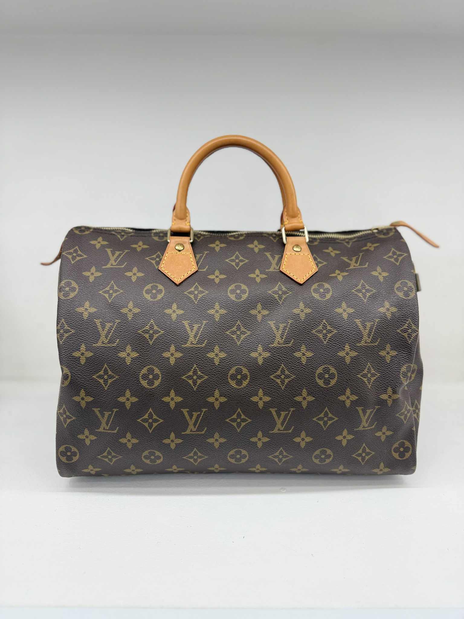 Louis Vuitton SPEEDY 35